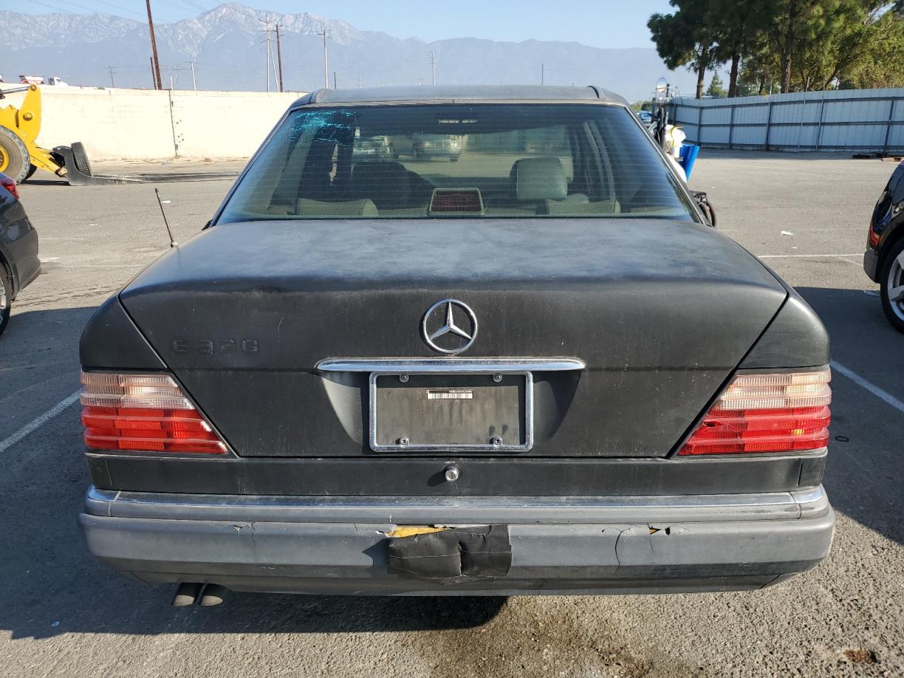 1995 Mercedes-benz E 320 Base Black vin: WDBEA32E9SC224980