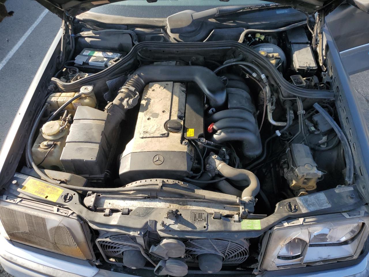 1995 Mercedes-benz E 320 Base Black vin: WDBEA32E9SC224980