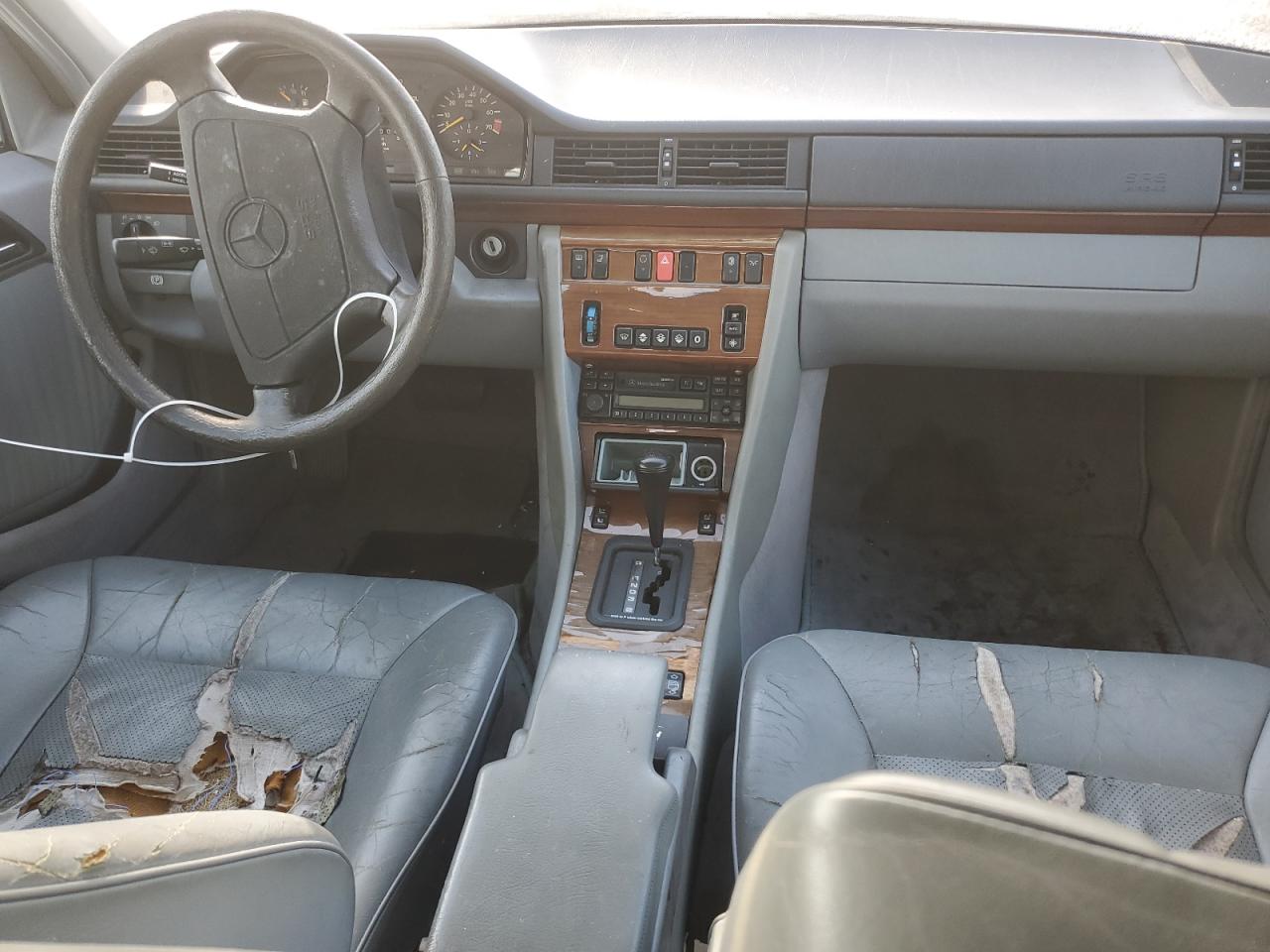 1994 Mercedes-benz E 320 Silver vin: WDBEA32EXRC150916