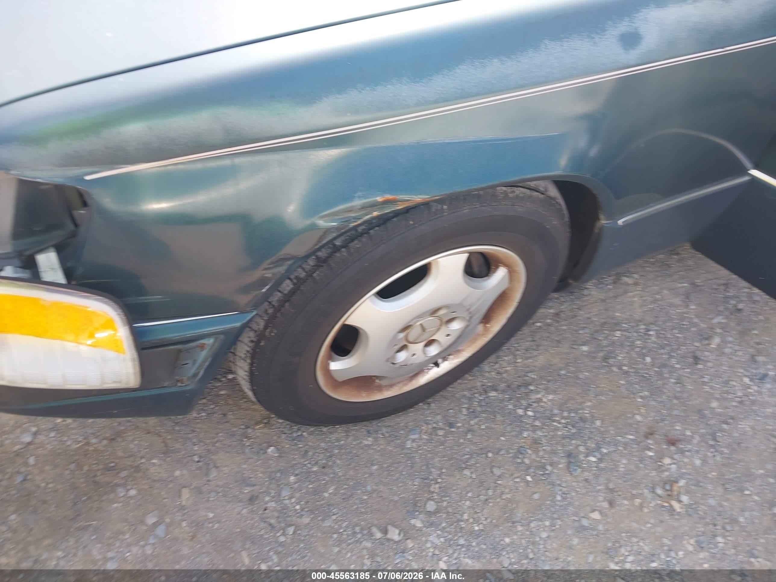 1995 Mercedes-benz E 320 Base/320 Special Green vin: WDBEA32EXSC251475