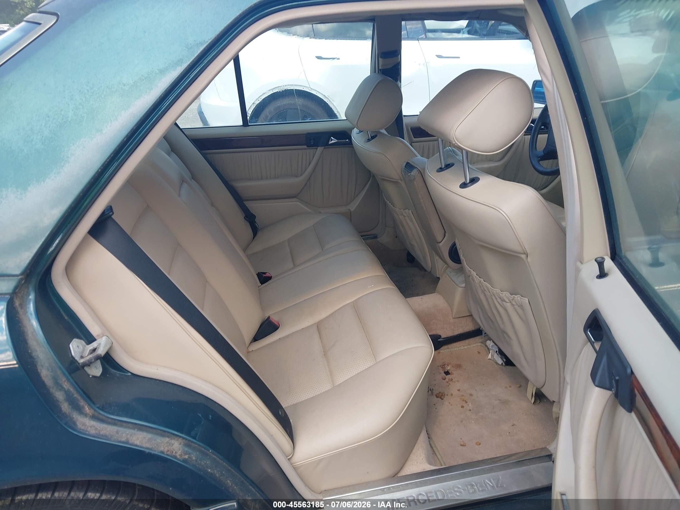1995 Mercedes-benz E 320 Base/320 Special Green vin: WDBEA32EXSC251475