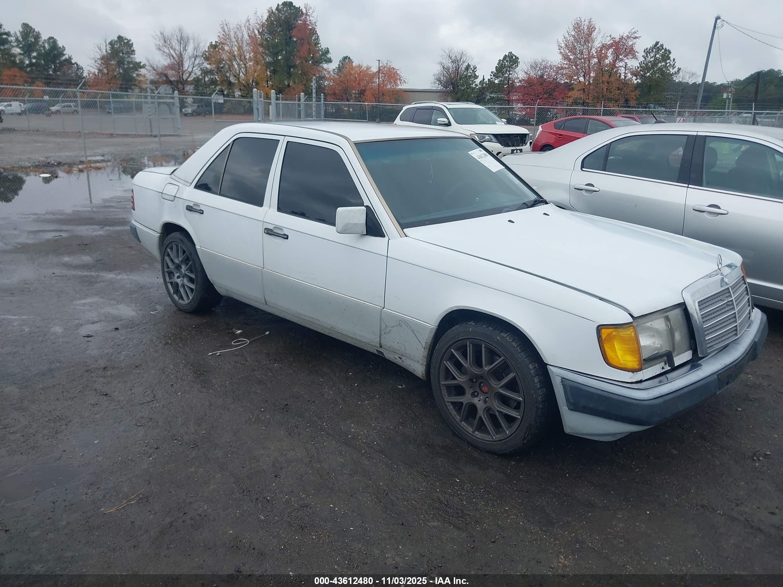 1992 Mercedes-benz 400 E White vin: WDBEA34E4NB724276