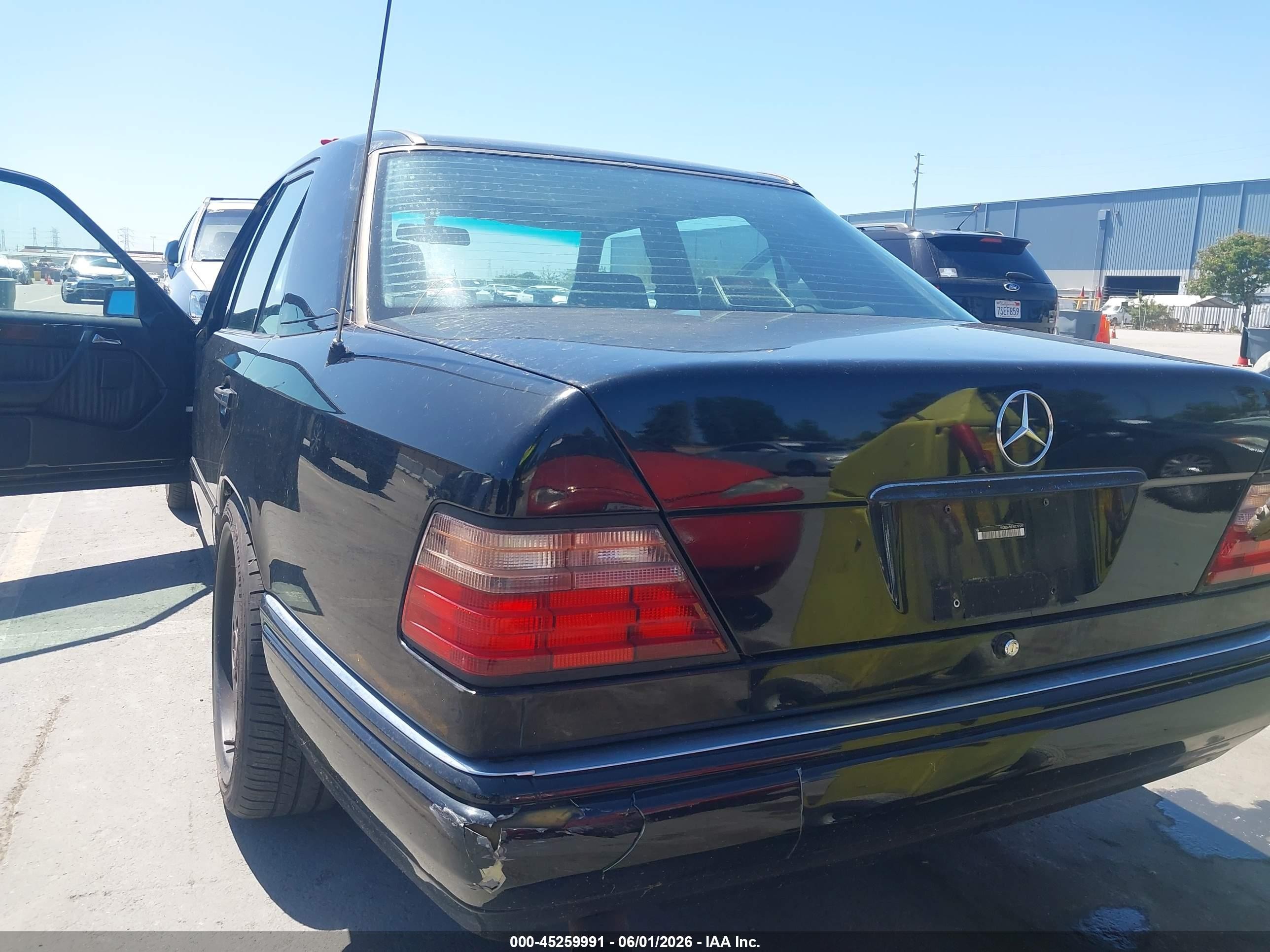 1995 Mercedes-benz E 420 Base/420 Special Black vin: WDBEA34E4SC161297