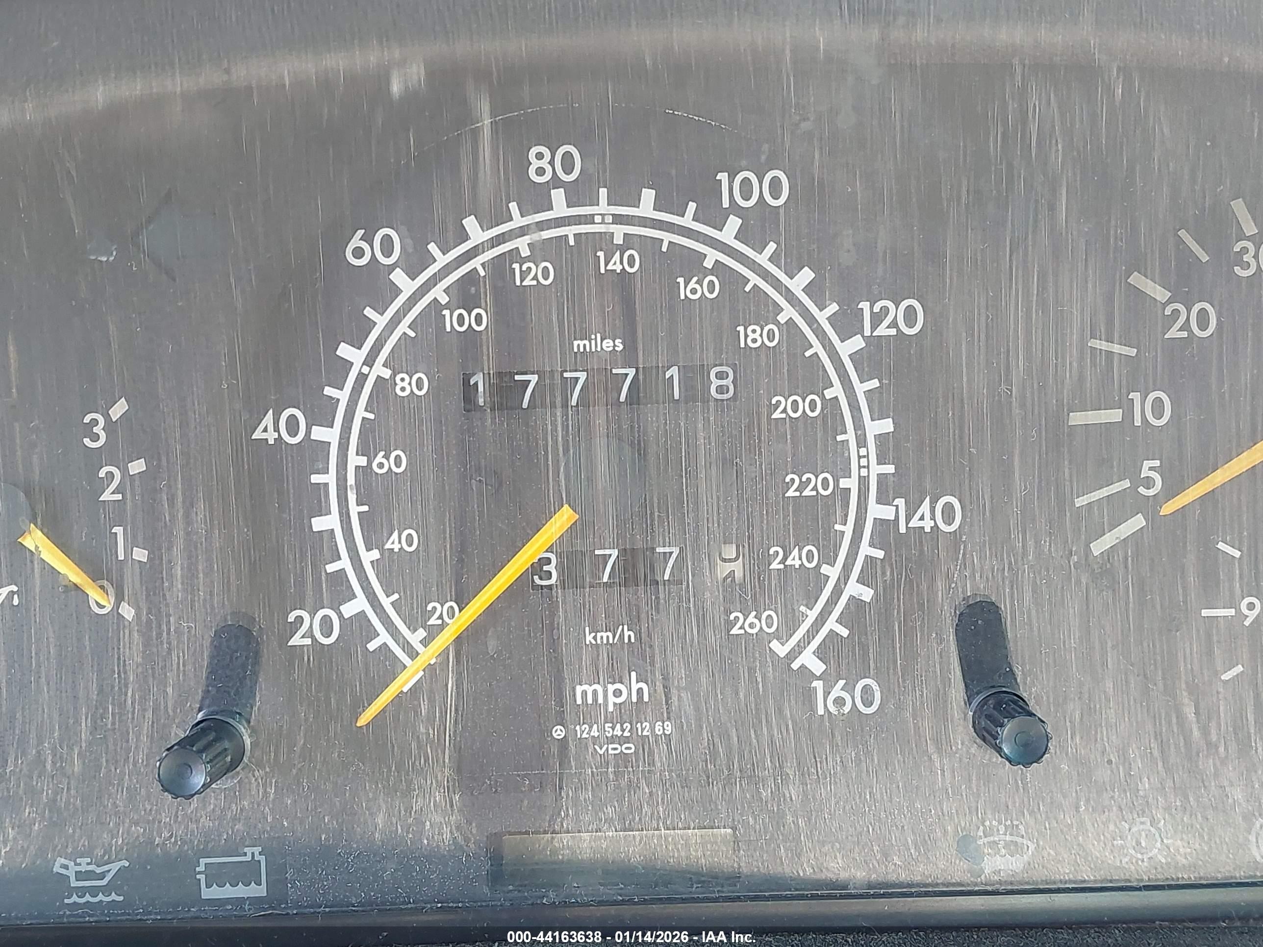 1992 Mercedes-benz 400 E Черный vin: WDBEA34EXNB741647