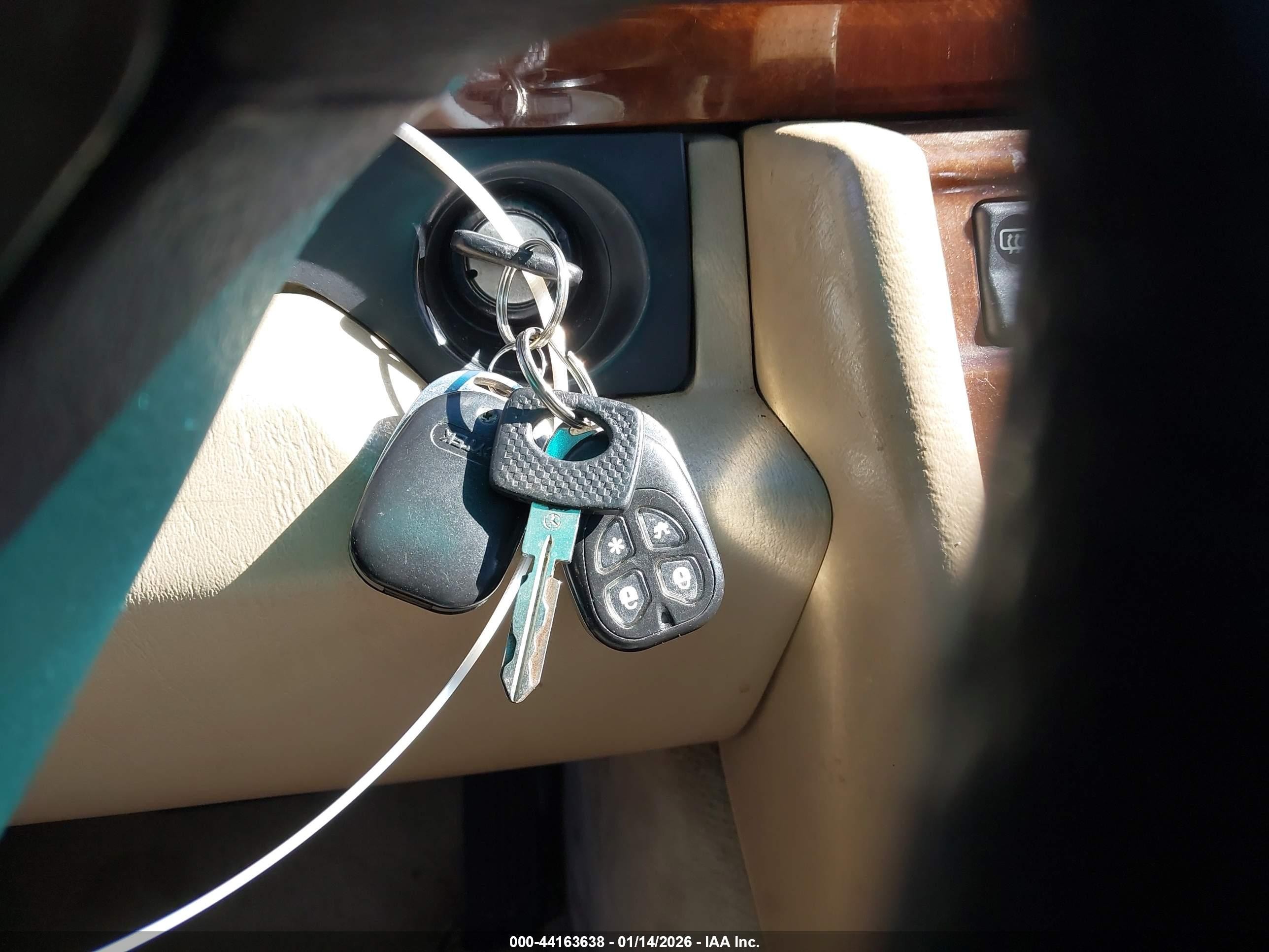 1992 Mercedes-benz 400 E Черный vin: WDBEA34EXNB741647