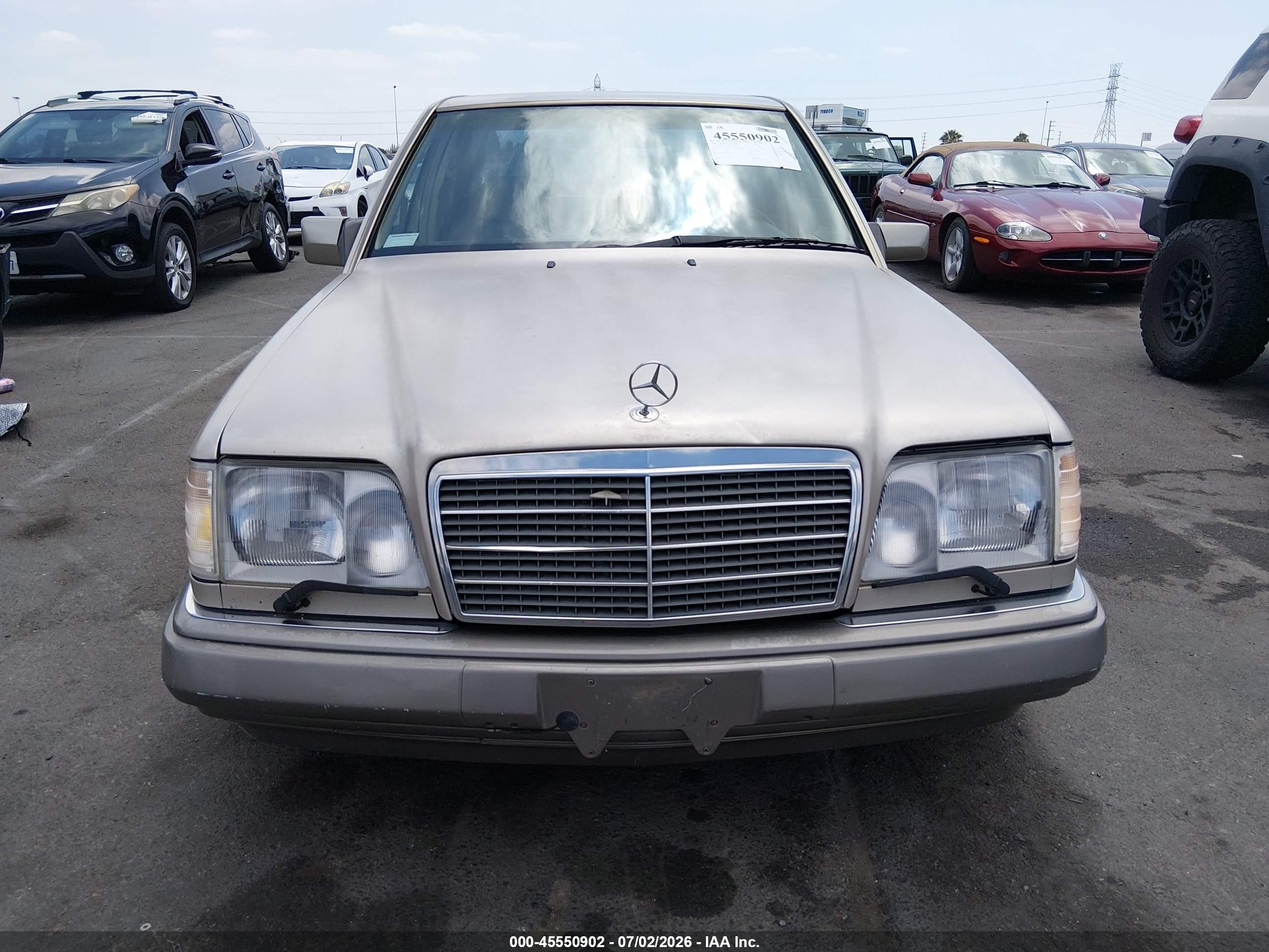 1994 Mercedes-benz E 420 Gold vin: WDBEA34EXRC118786