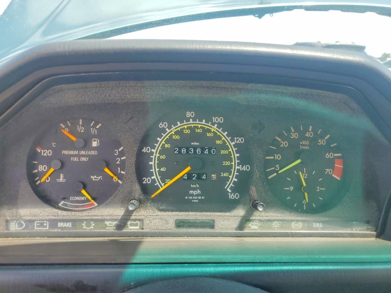 1989 Mercedes-benz 300 Ce Green vin: WDBEA50D3KA858271