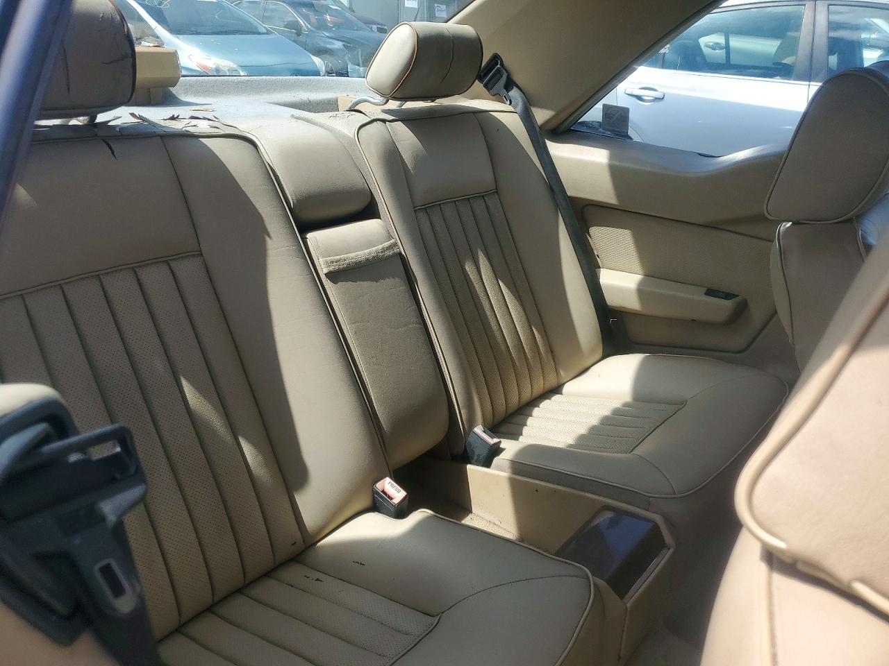1989 Mercedes-benz 300 Ce Green vin: WDBEA50D3KA858271
