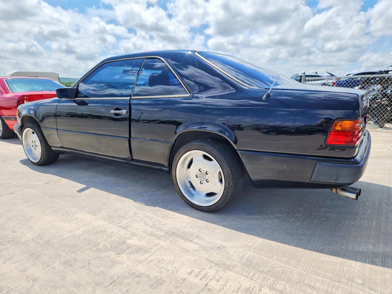 1988 Mercedes-benz 300 Ce Black vin: WDBEA50D6JA810603