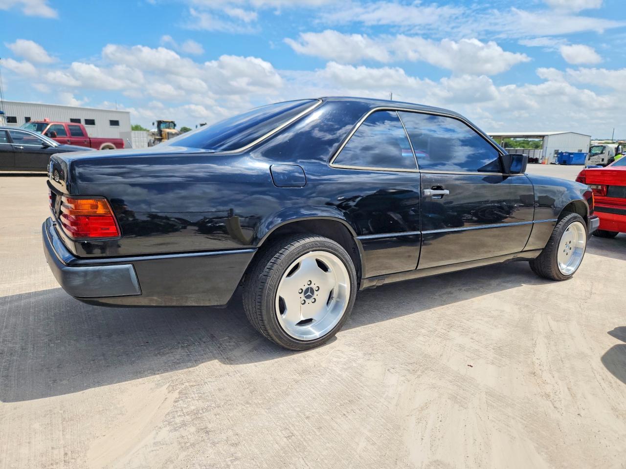 1988 Mercedes-benz 300 Ce Black vin: WDBEA50D6JA810603