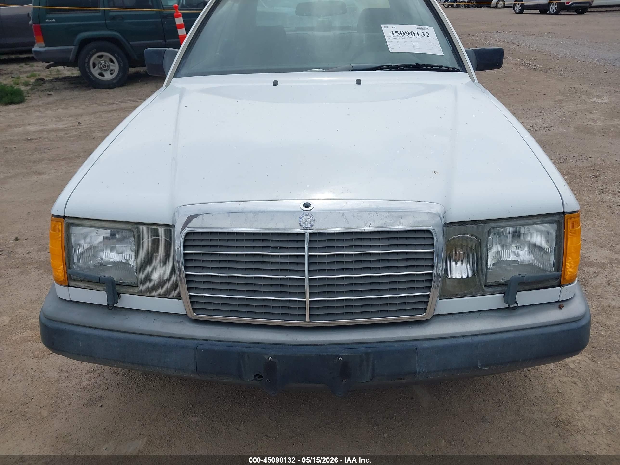 1988 Mercedes-benz 300 Ce White vin: WDBEA50DXJA656624
