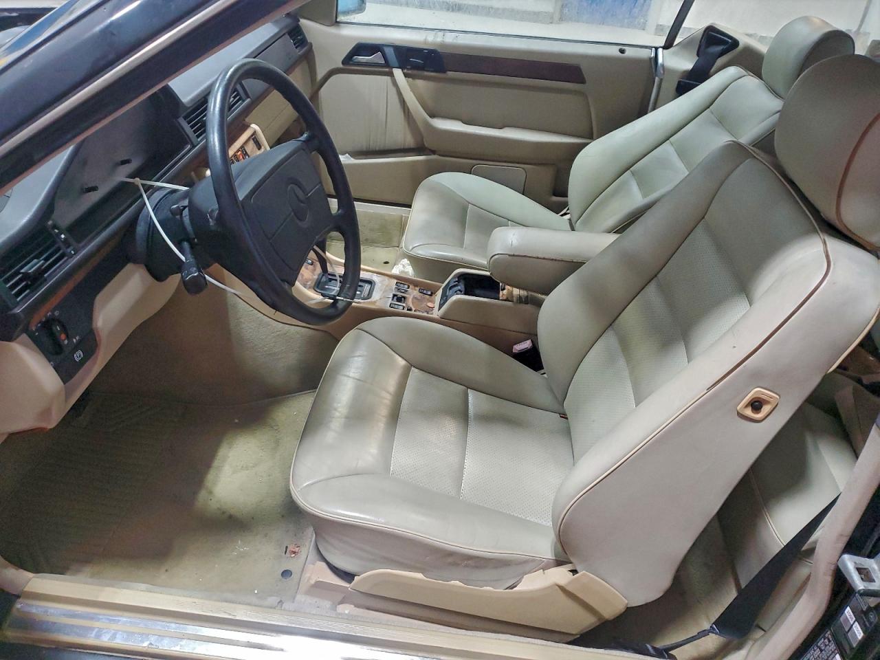 1990 Mercedes-benz 300 Ce Black vin: WDBEA51E0LB264868