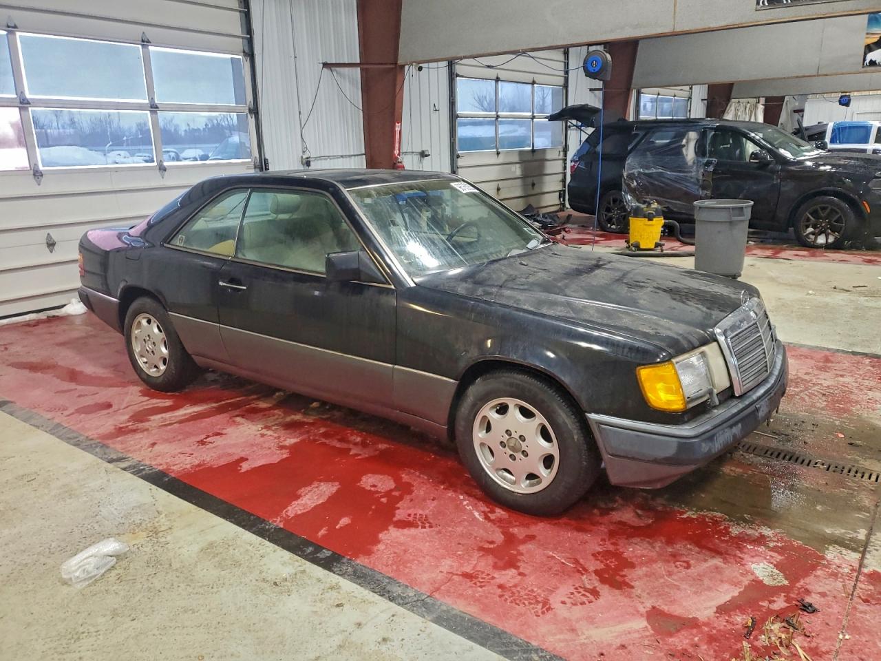 1990 Mercedes-benz 300 Ce Black vin: WDBEA51E0LB264868