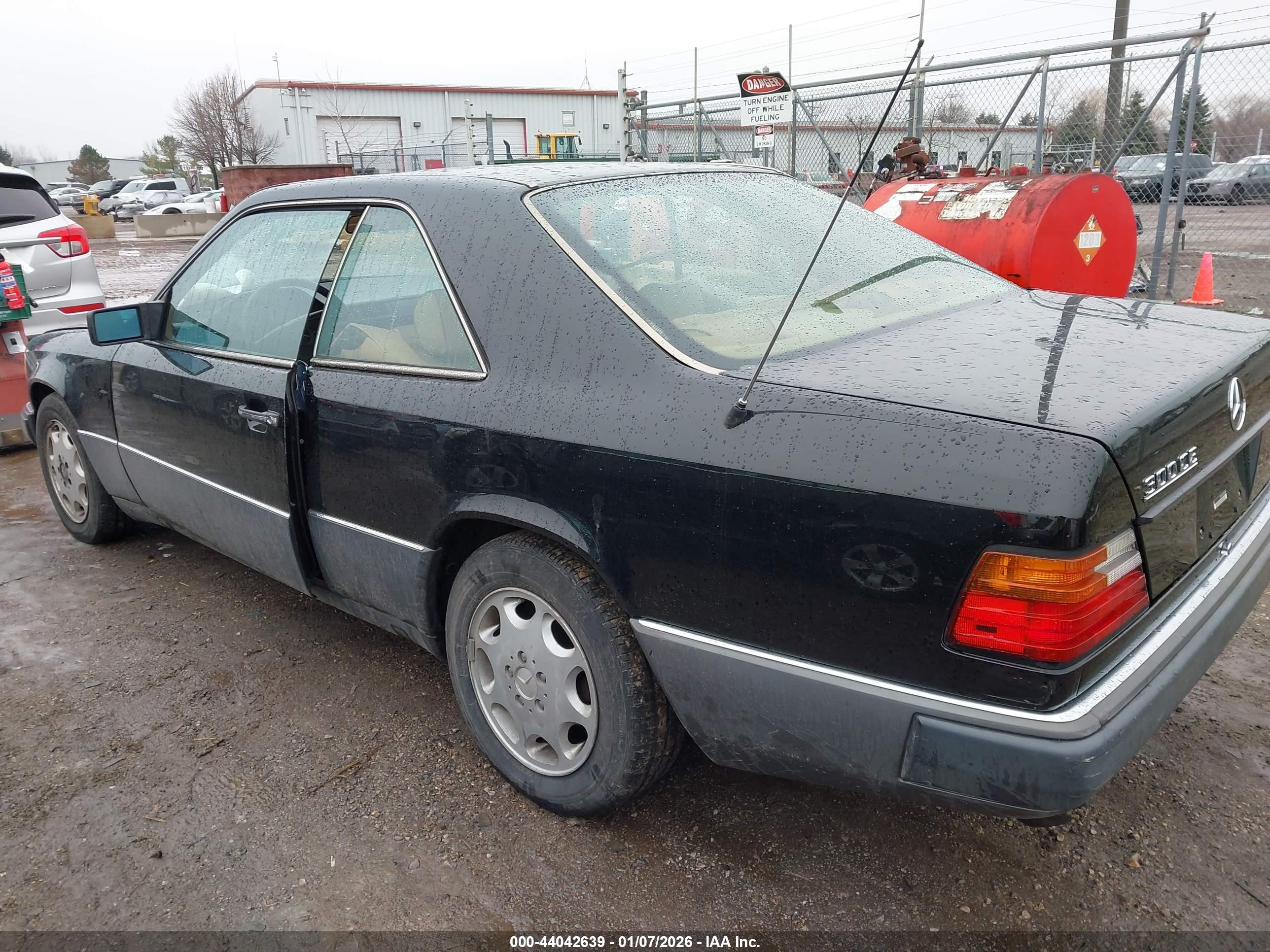 1993 Mercedes-benz 300 Ce Black vin: WDBEA52E2PB936840