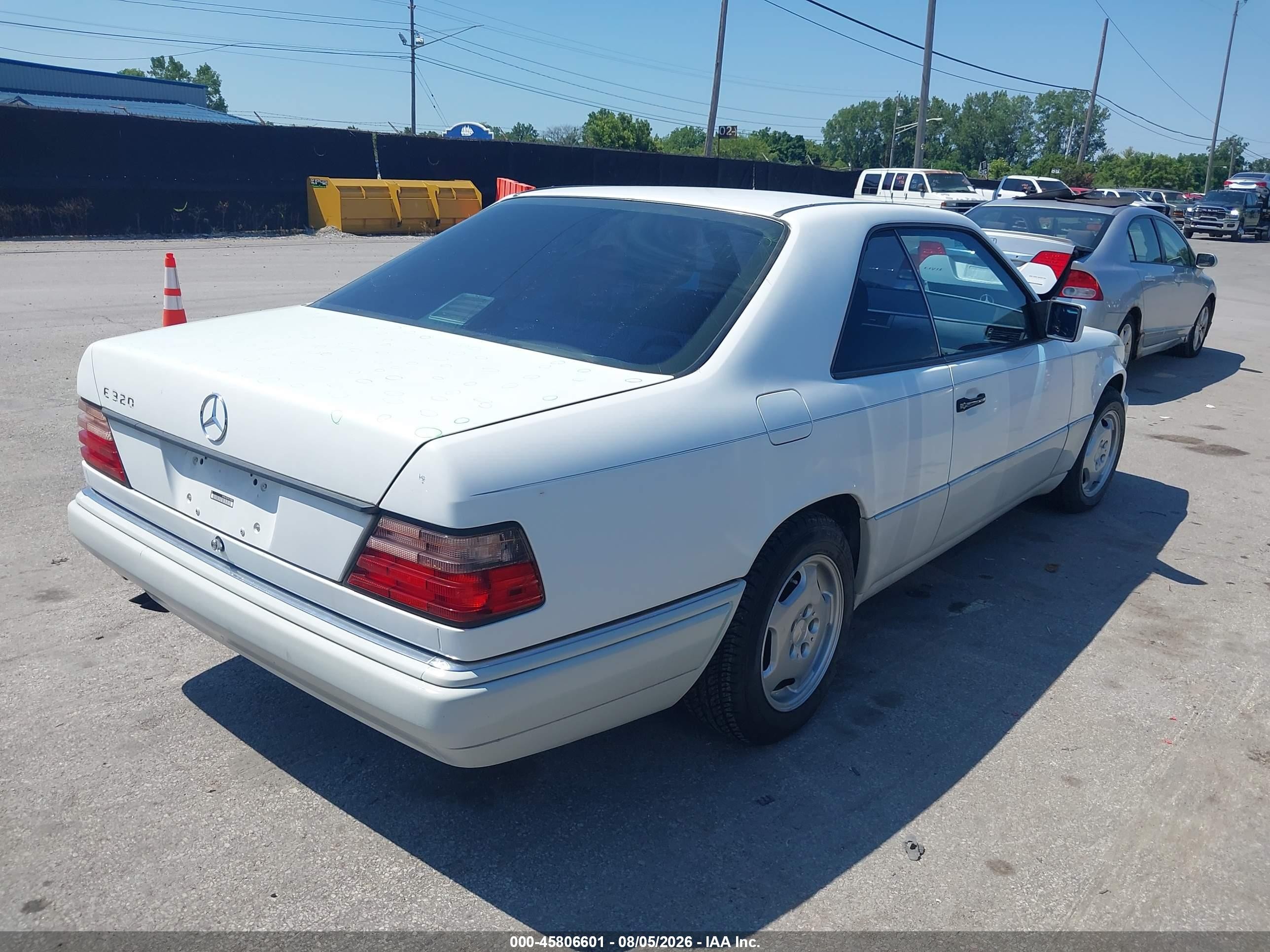 1994 Mercedes-benz E 320 Белый vin: WDBEA52E4RC034817