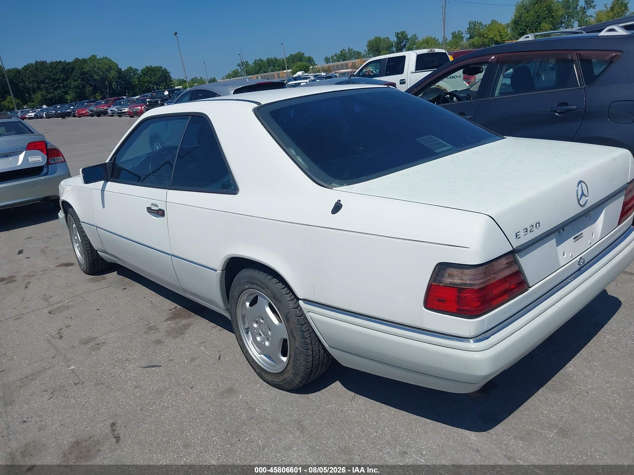 1994 Mercedes-benz E 320 Белый vin: WDBEA52E4RC034817