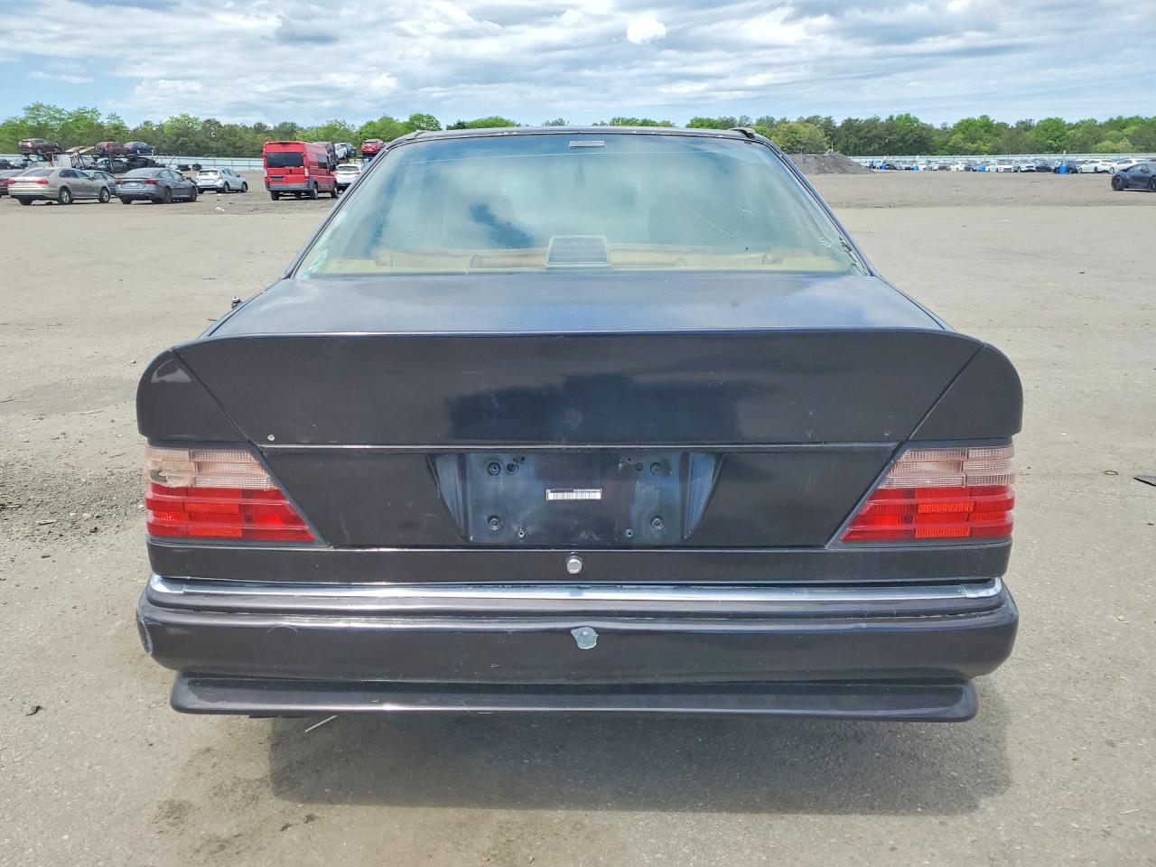1993 Mercedes-benz 300 Ce Фиолетовый vin: WDBEA52E7PB993468