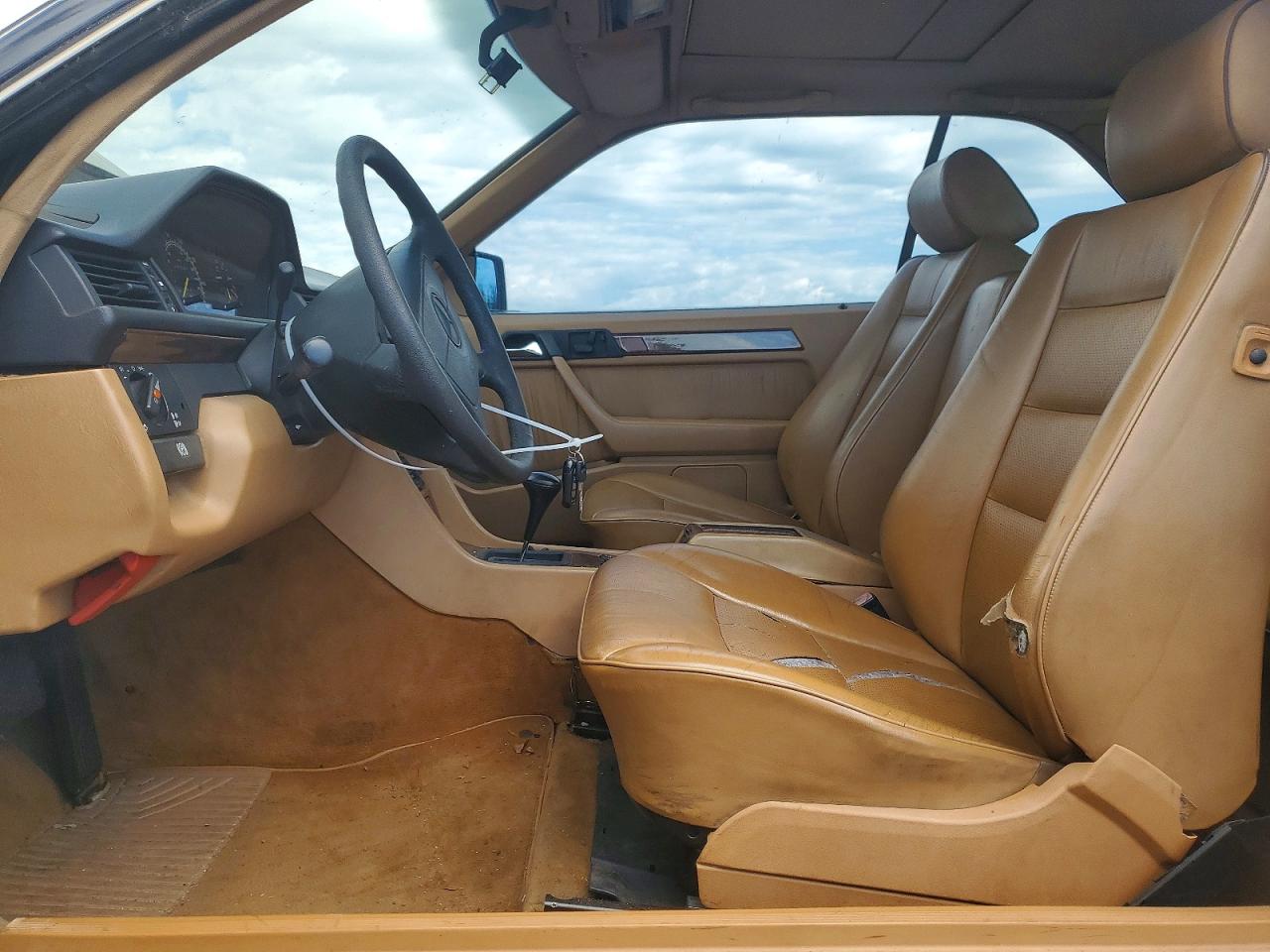 1993 Mercedes-benz 300 Ce Фиолетовый vin: WDBEA52E7PB993468