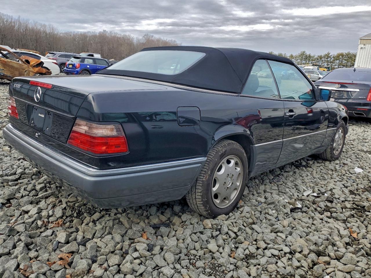 1995 Mercedes-benz E 320 Black vin: WDBEA66E0SC274582