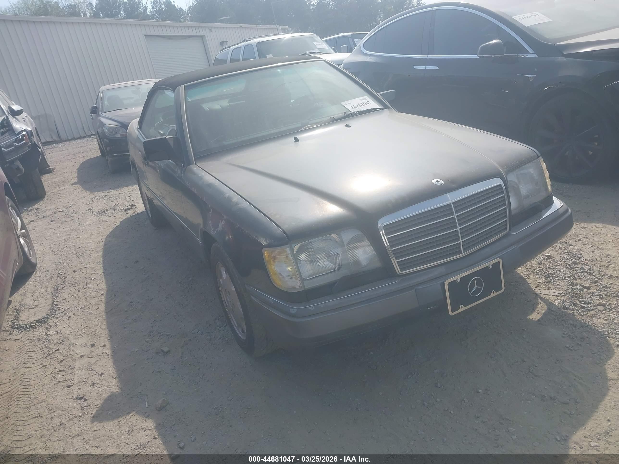 1995 Mercedes-benz E 320 Black vin: WDBEA66E1SC236598
