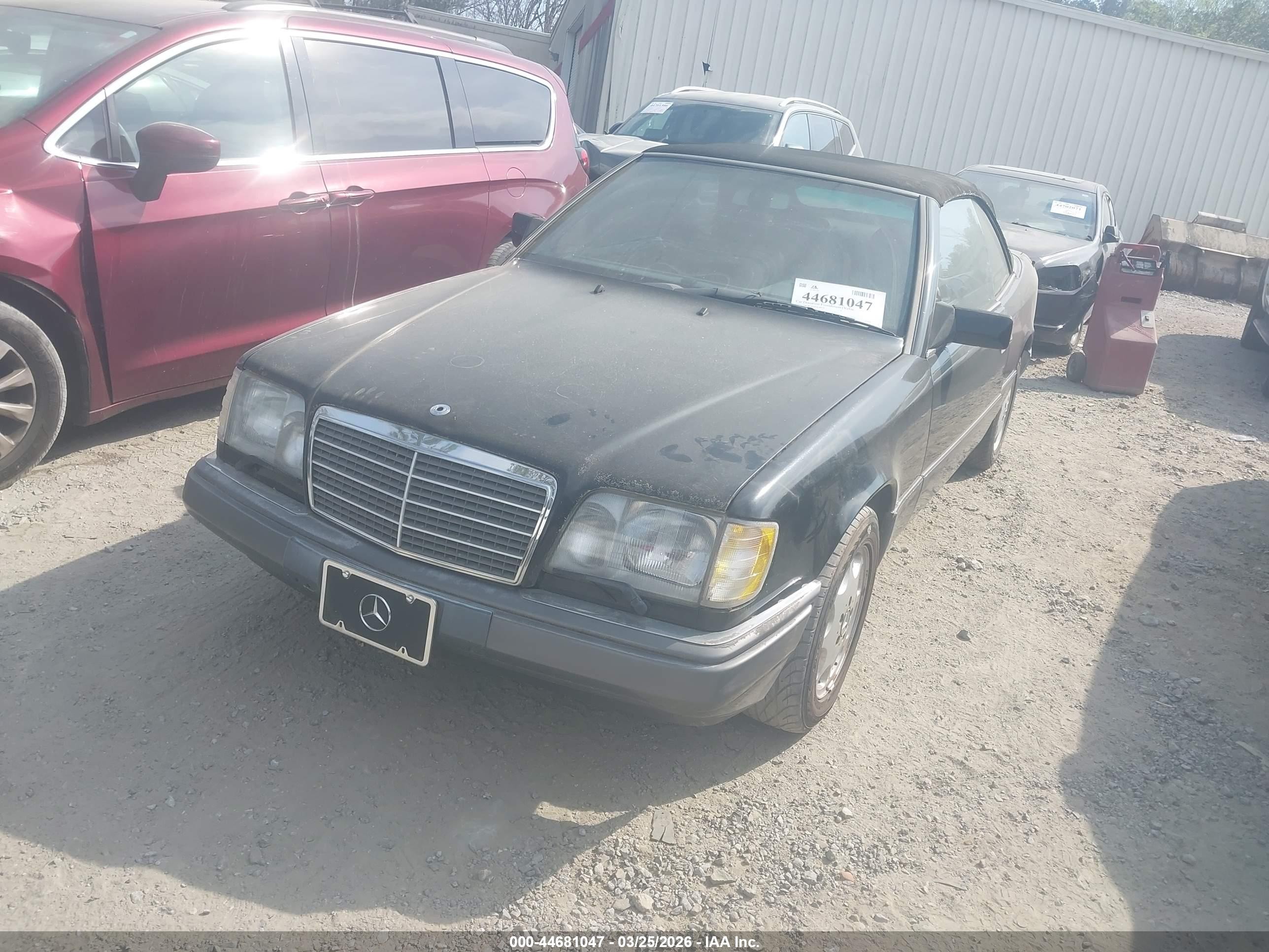 1995 Mercedes-benz E 320 Black vin: WDBEA66E1SC236598