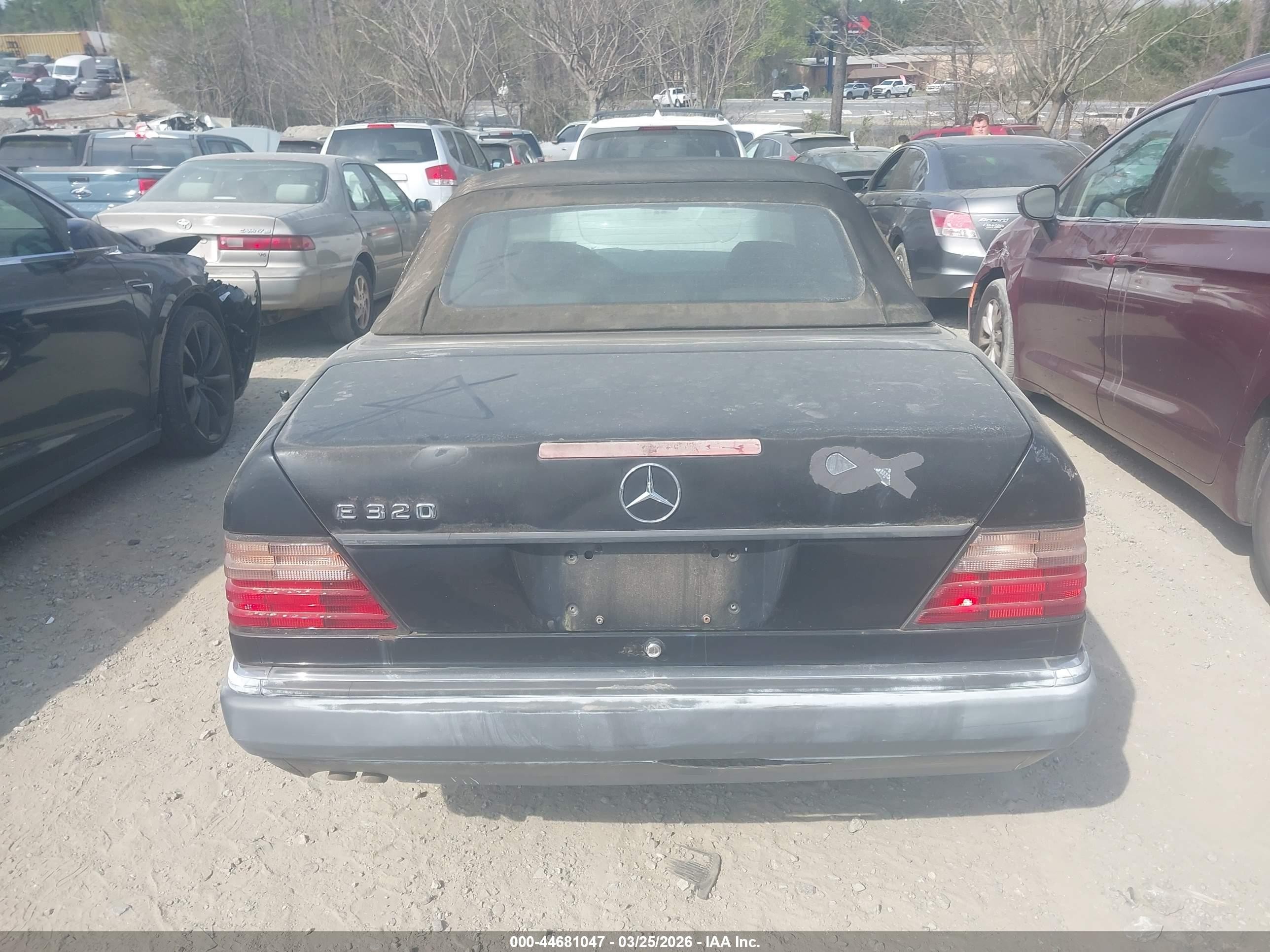 1995 Mercedes-benz E 320 Black vin: WDBEA66E1SC236598