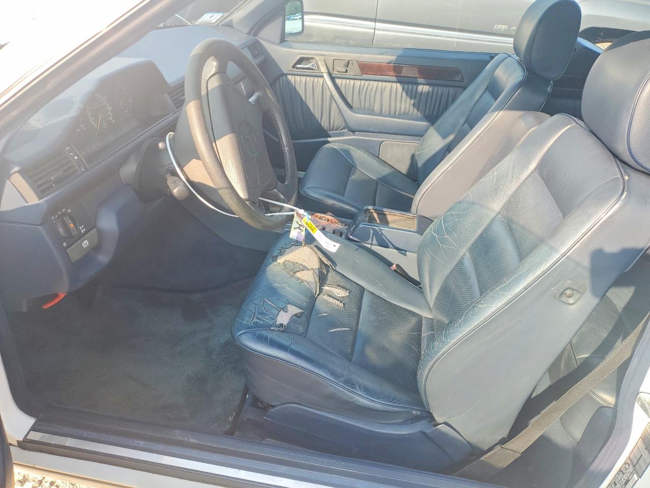 1995 Mercedes-benz E 320 White vin: WDBEA66E1SC282772