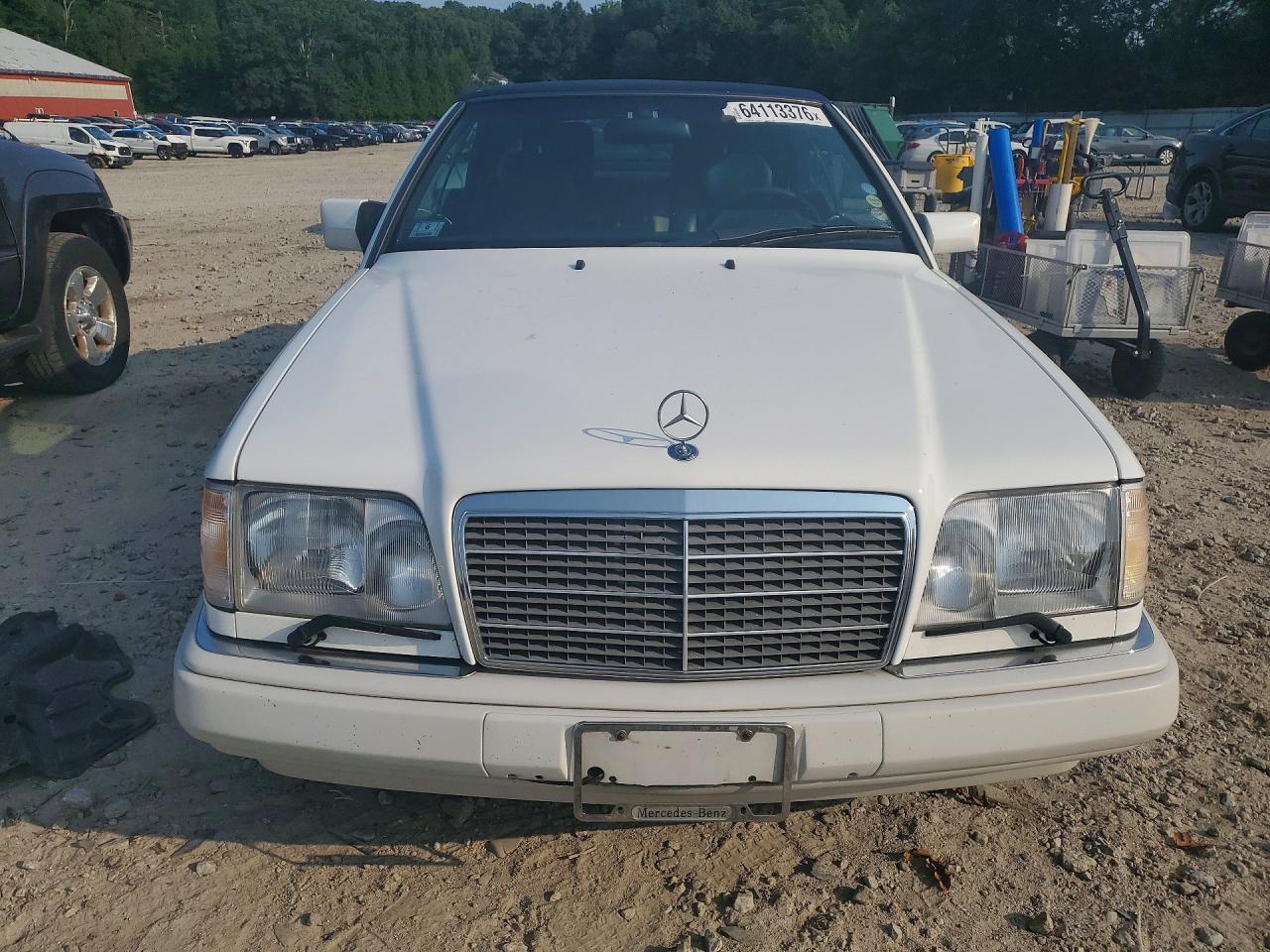 1995 Mercedes-benz E 320 White vin: WDBEA66E1SC282772