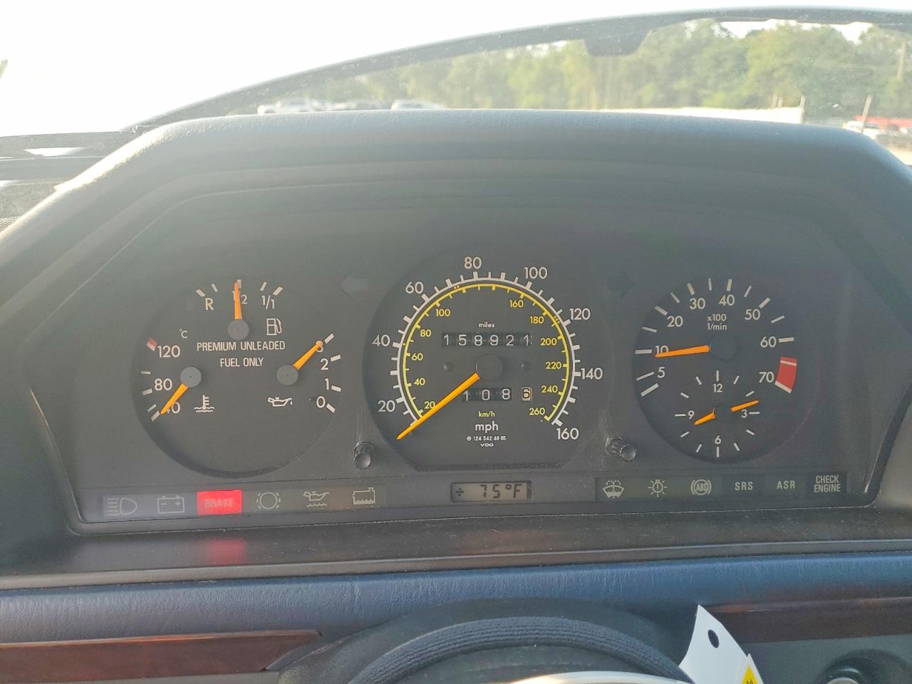 1995 Mercedes-benz E 320 White vin: WDBEA66E1SC282772
