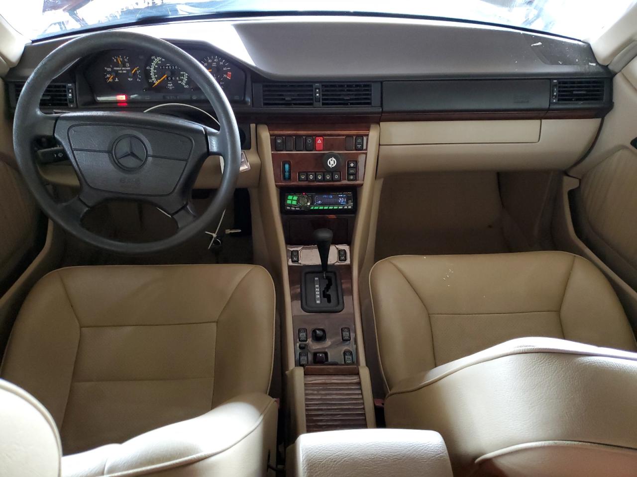 1995 Mercedes-benz E 320 Maroon vin: WDBEA66E3SC172340