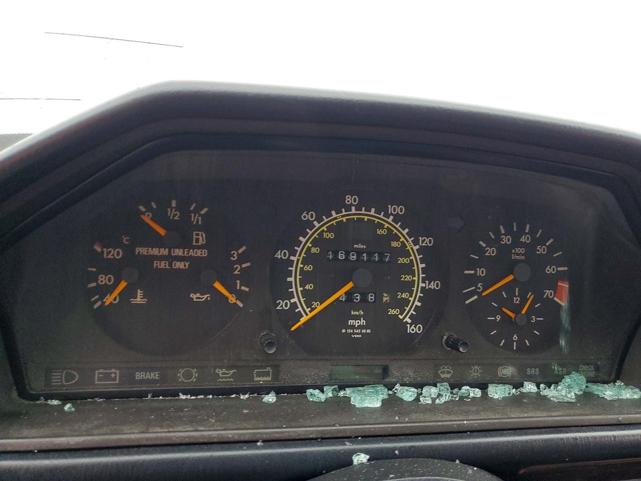 1995 Mercedes-benz E 320 White vin: WDBEA66E4SC196758