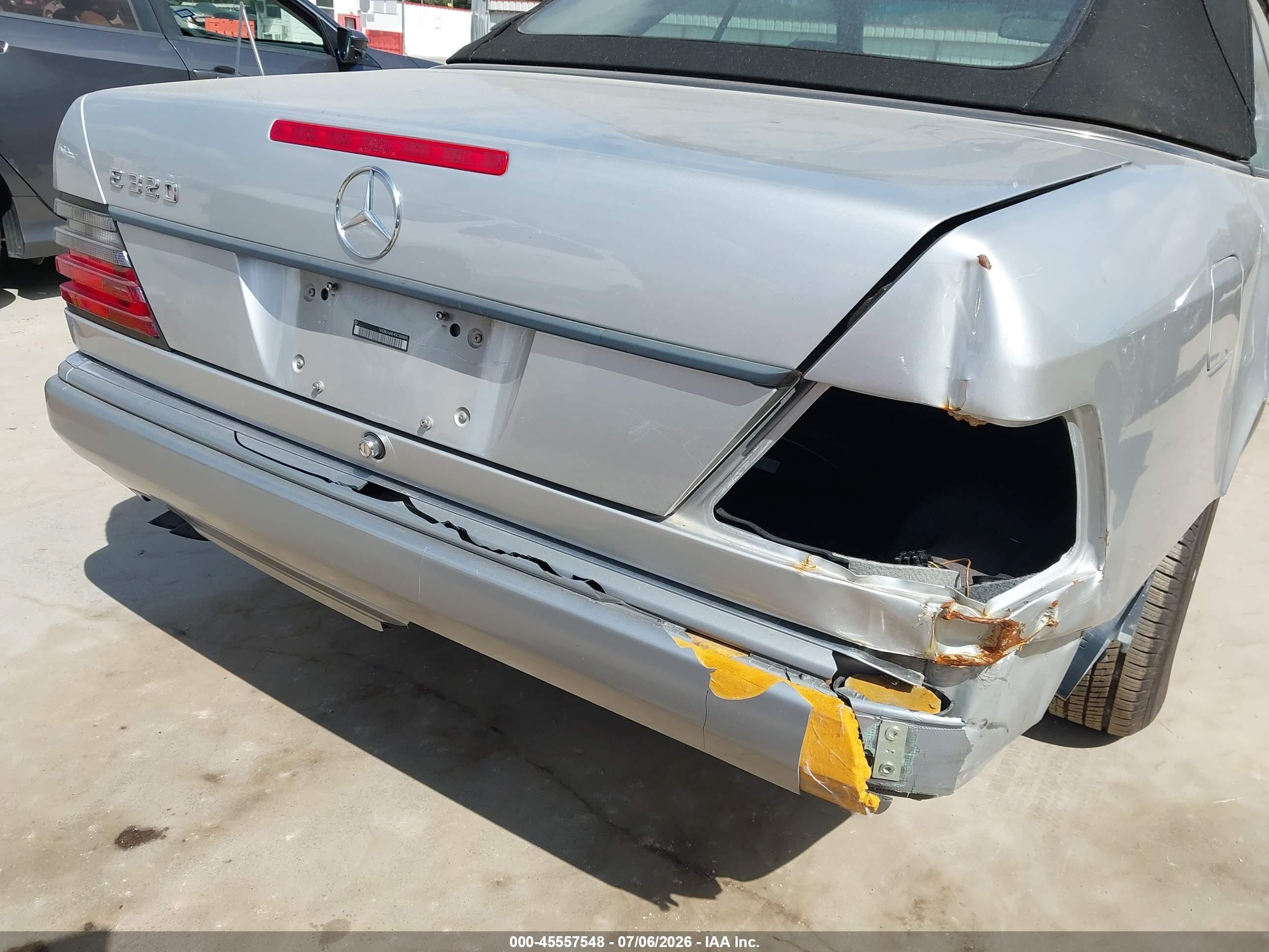 1995 Mercedes-benz E 320 Silver vin: WDBEA66E4SC200050