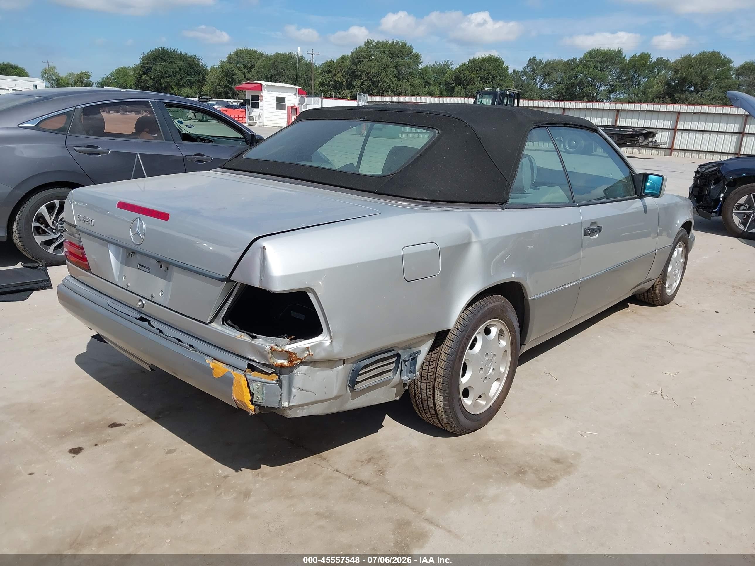1995 Mercedes-benz E 320 Silver vin: WDBEA66E4SC200050