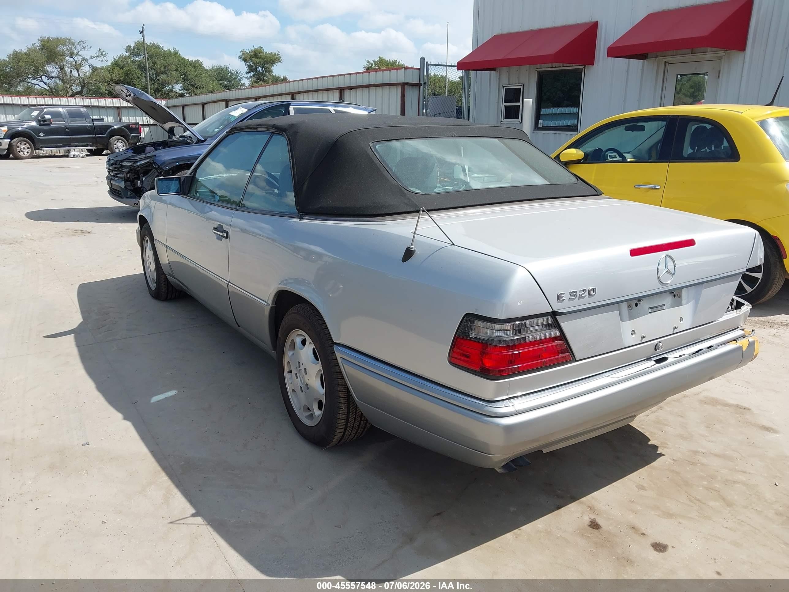 1995 Mercedes-benz E 320 Silver vin: WDBEA66E4SC200050