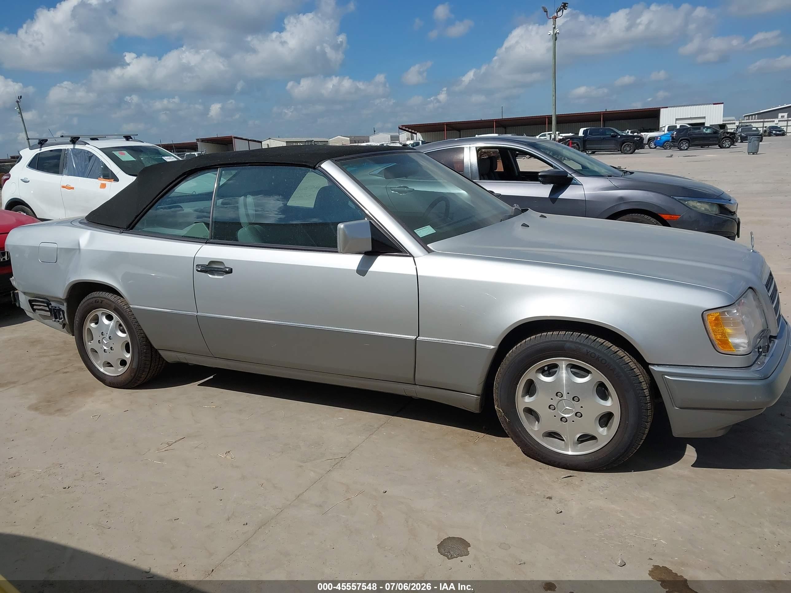 1995 Mercedes-benz E 320 Silver vin: WDBEA66E4SC200050