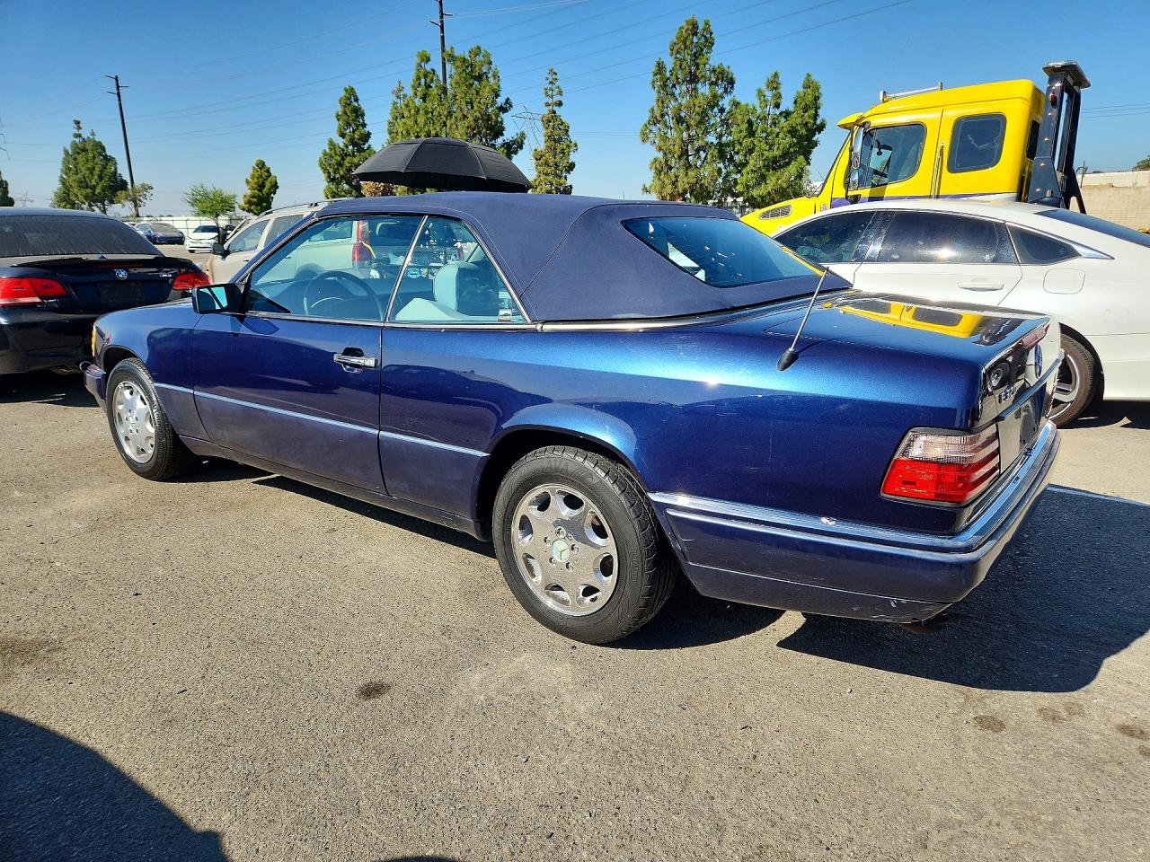 1995 Mercedes-benz E 320 Blue vin: WDBEA66E5SC199409