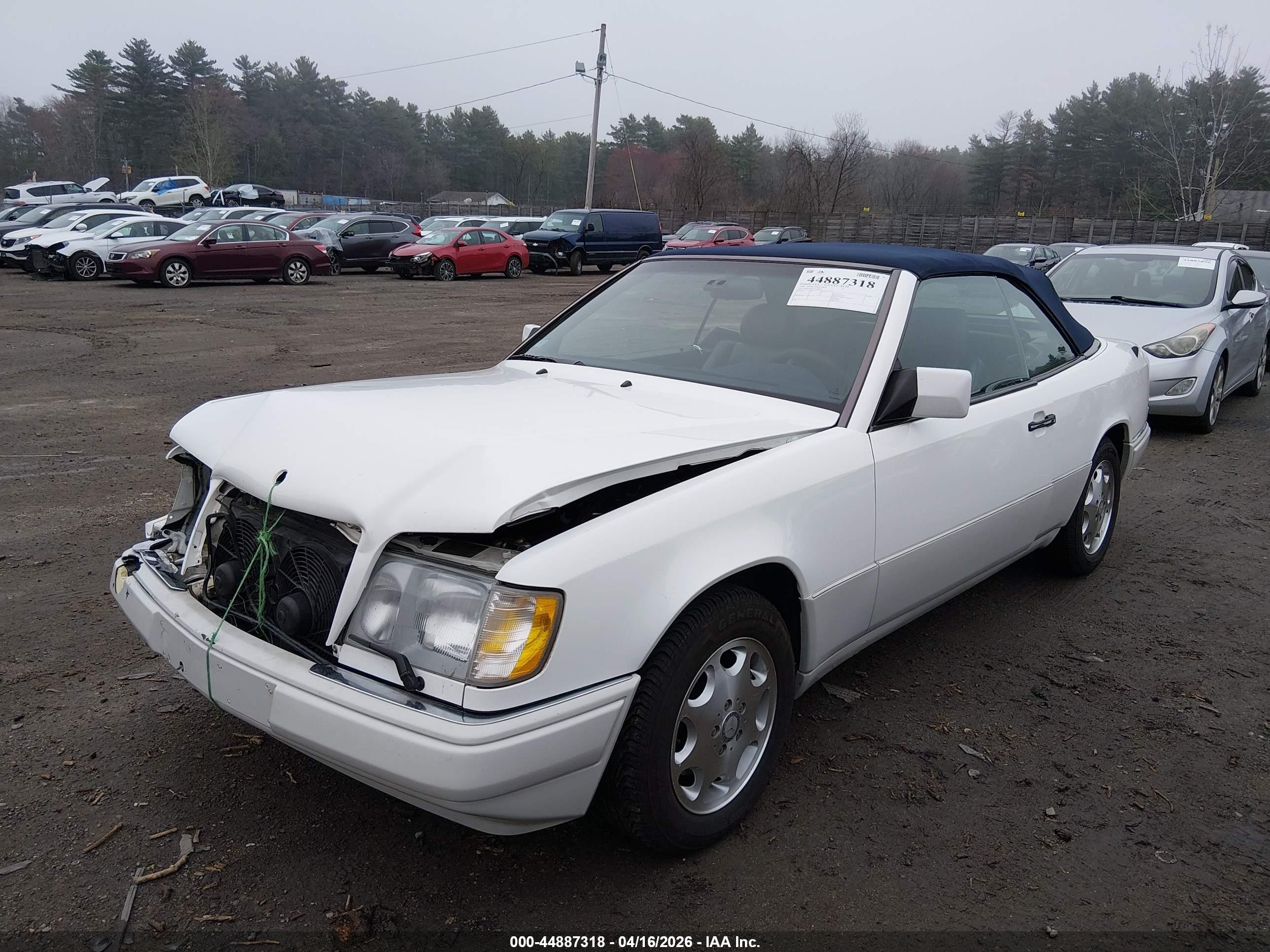 1995 Mercedes-benz E 320 White vin: WDBEA66E5SC280605