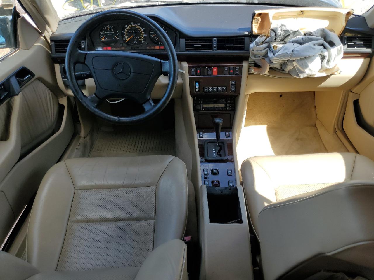 1995 Mercedes-benz E 320 Green vin: WDBEA66E7SC282307