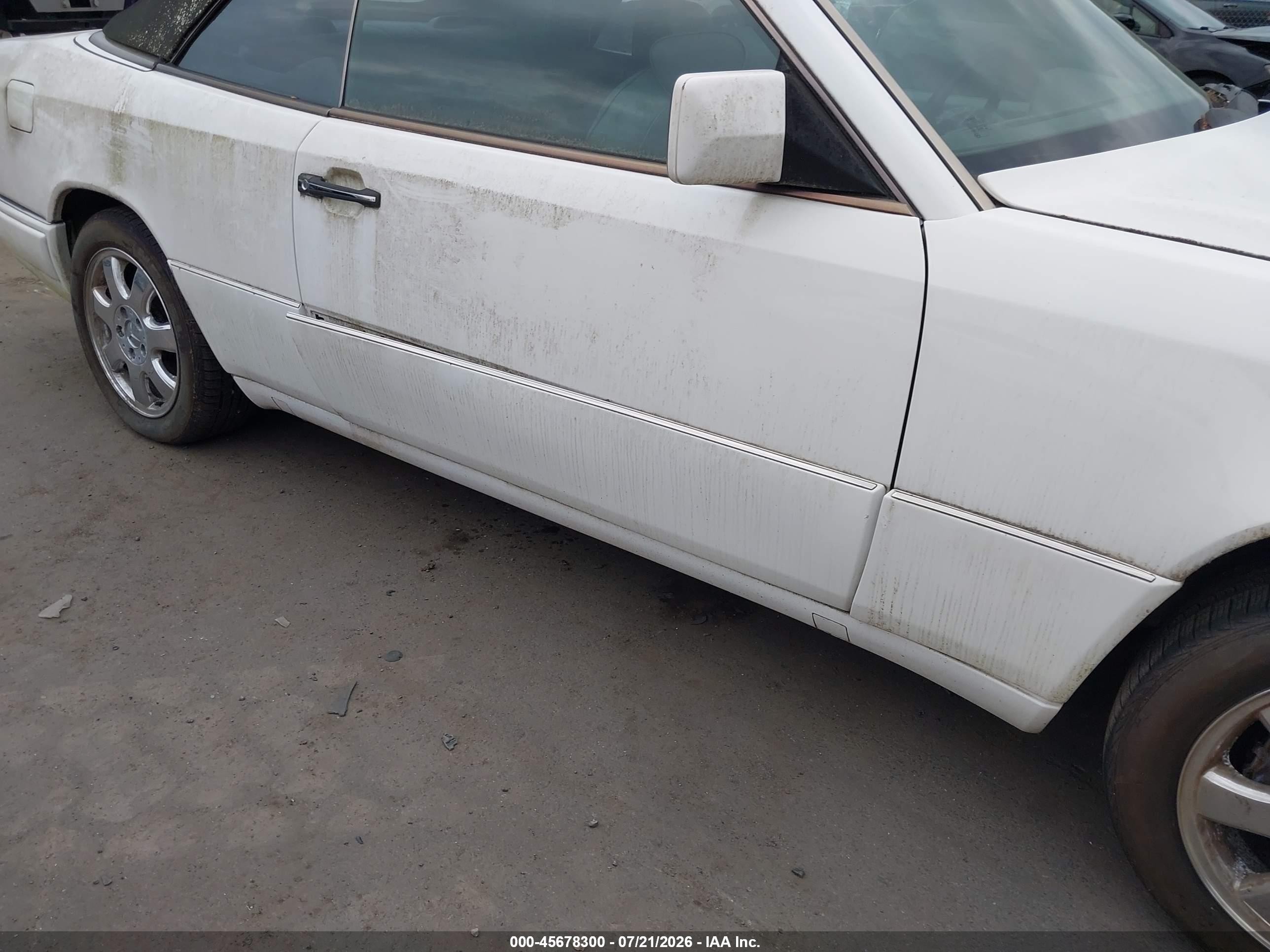1995 Mercedes-benz E 320 White vin: WDBEA66E8SC272398