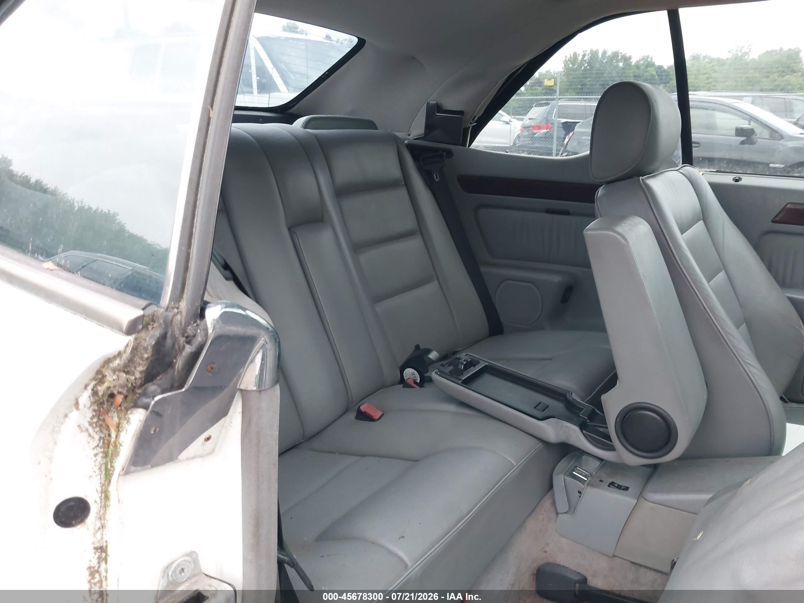 1995 Mercedes-benz E 320 White vin: WDBEA66E8SC272398