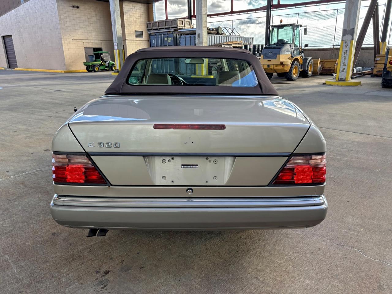 1995 Mercedes-benz E 320 Tan vin: WDBEA66E8SC283479