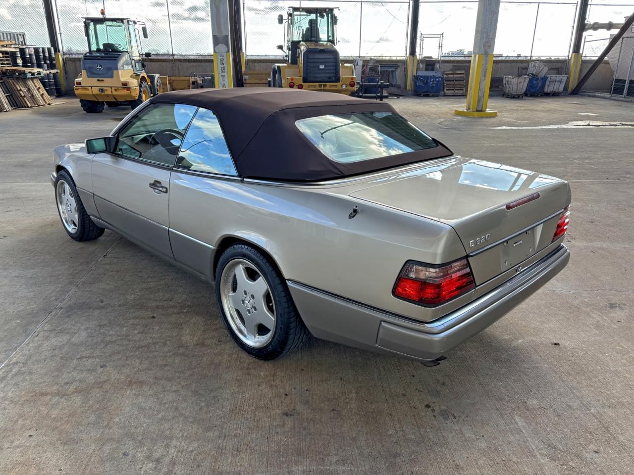1995 Mercedes-benz E 320 Tan vin: WDBEA66E8SC283479