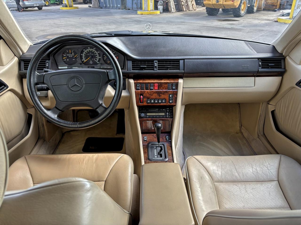 1995 Mercedes-benz E 320 Tan vin: WDBEA66E8SC283479