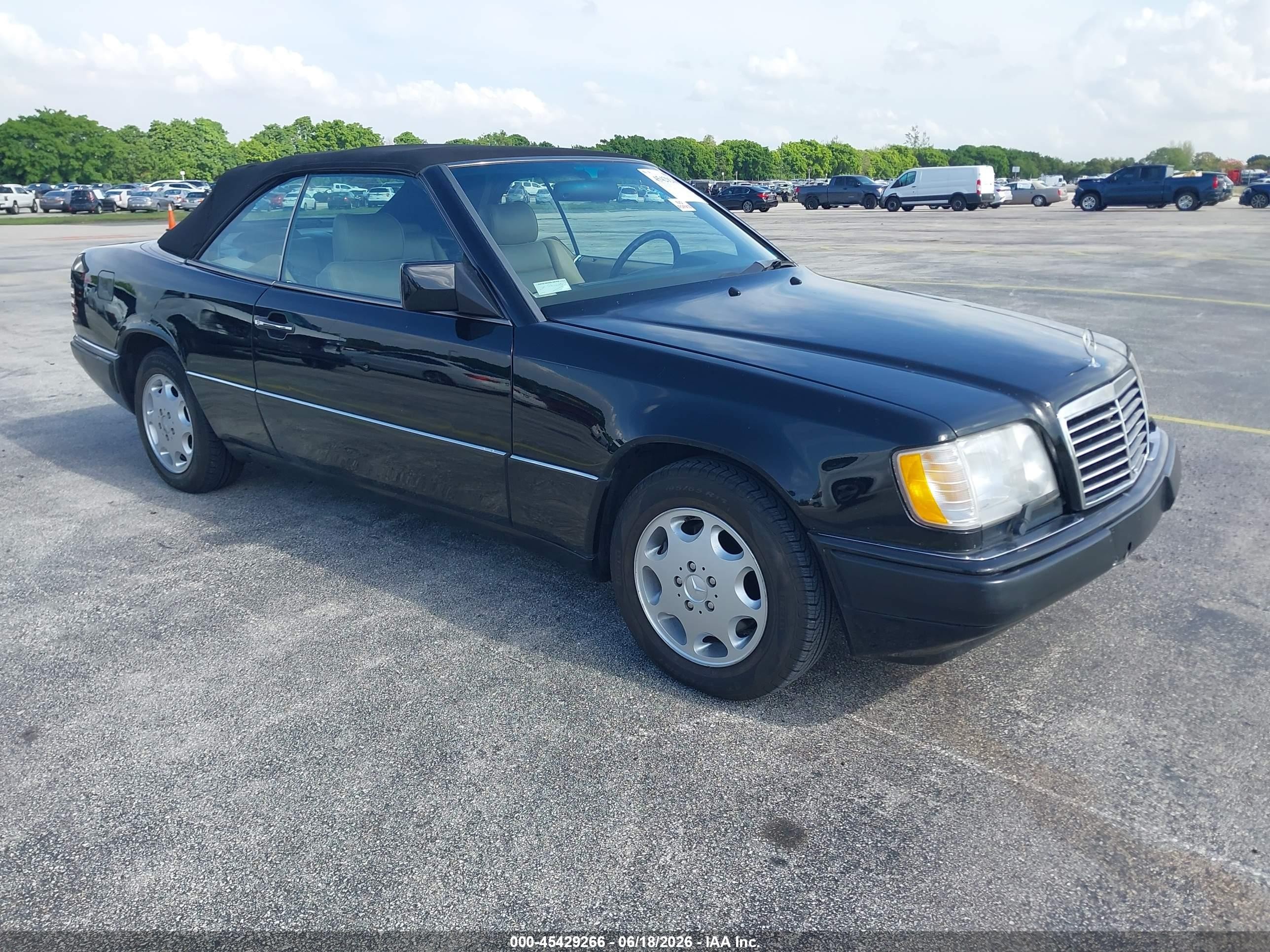 1994 Mercedes-benz E 320 Black vin: WDBEA66E9RC098318