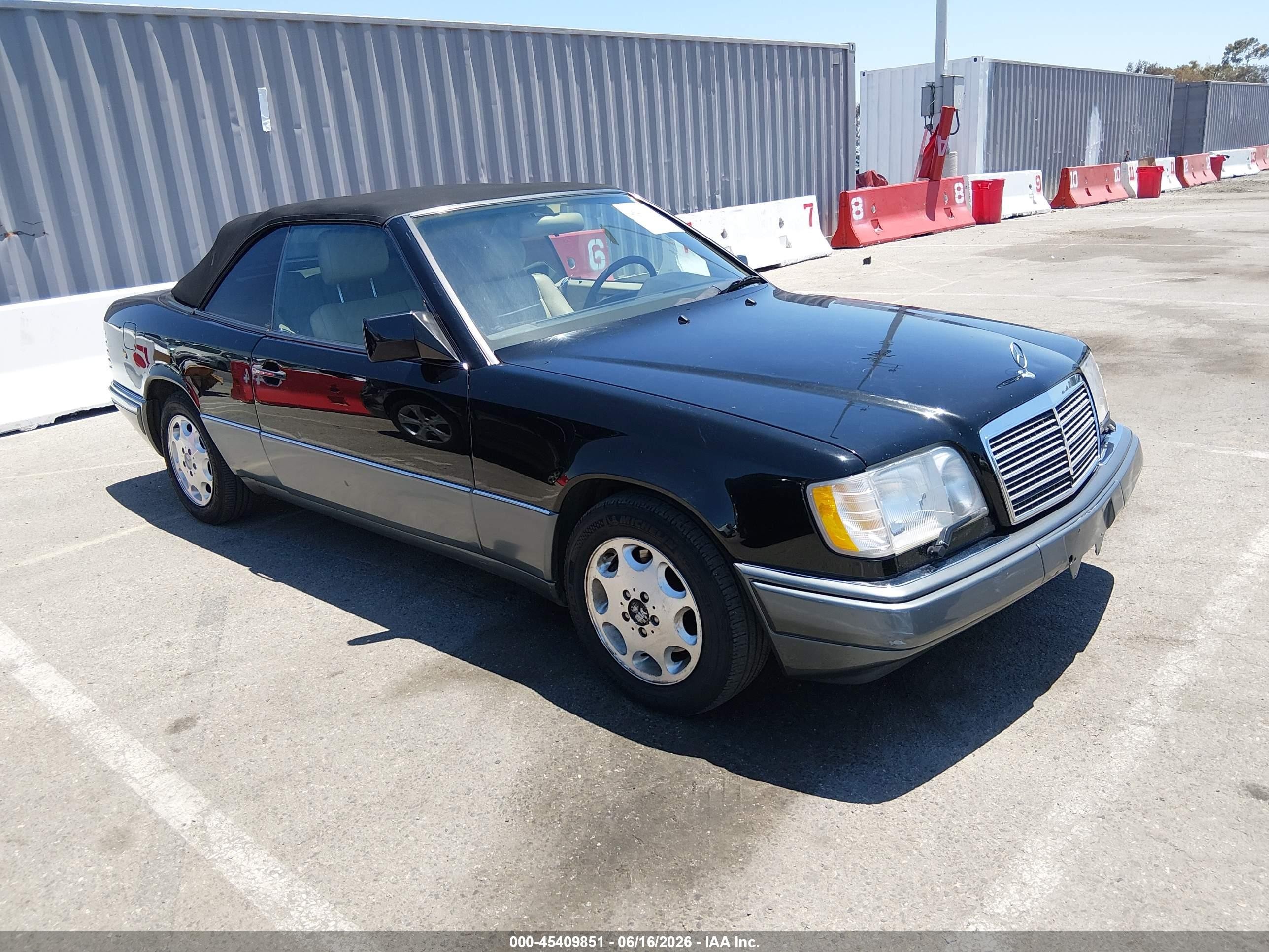 1995 Mercedes-benz E 320 Black vin: WDBEA66EXSC255845