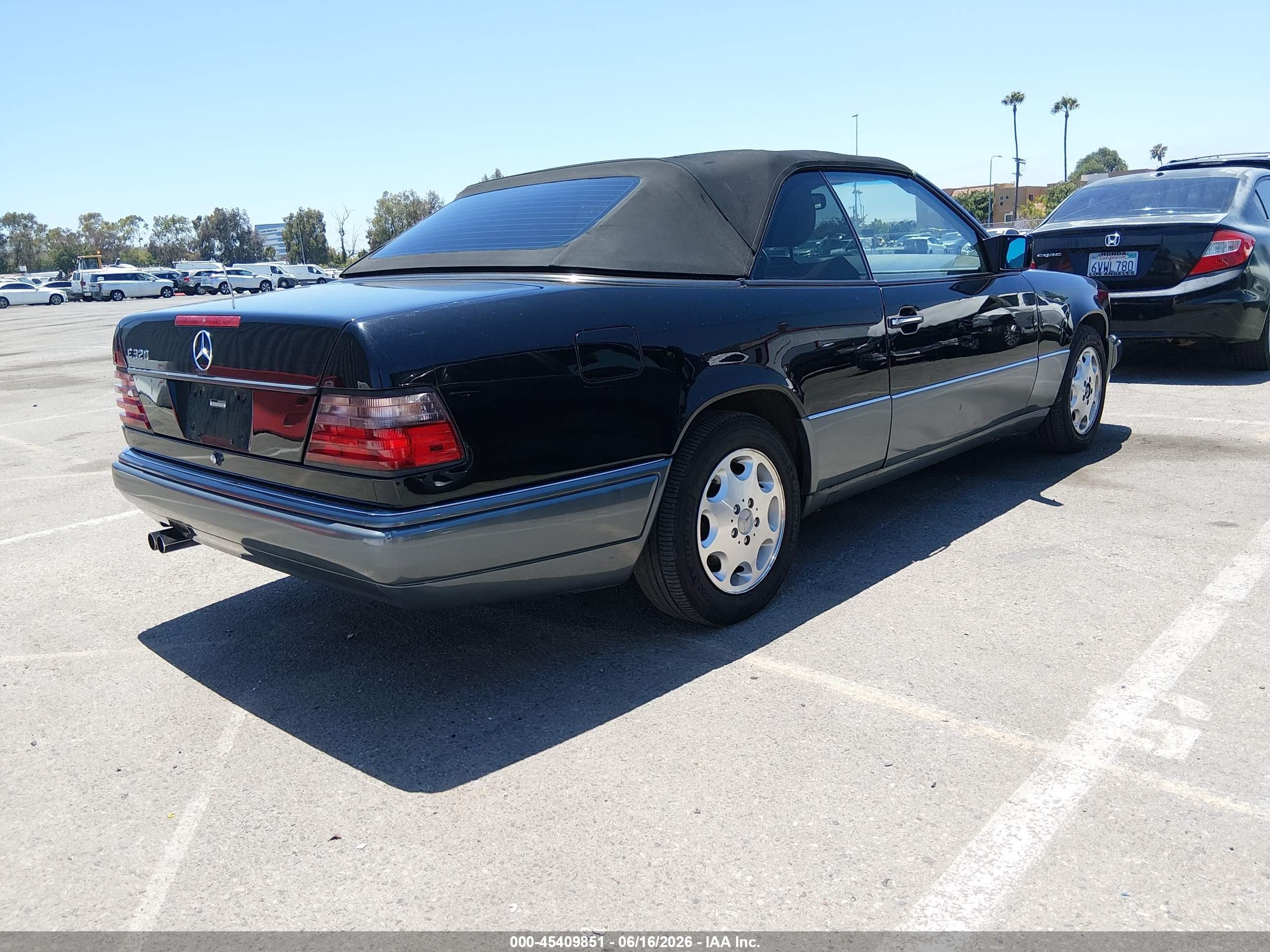 1995 Mercedes-benz E 320 Black vin: WDBEA66EXSC255845