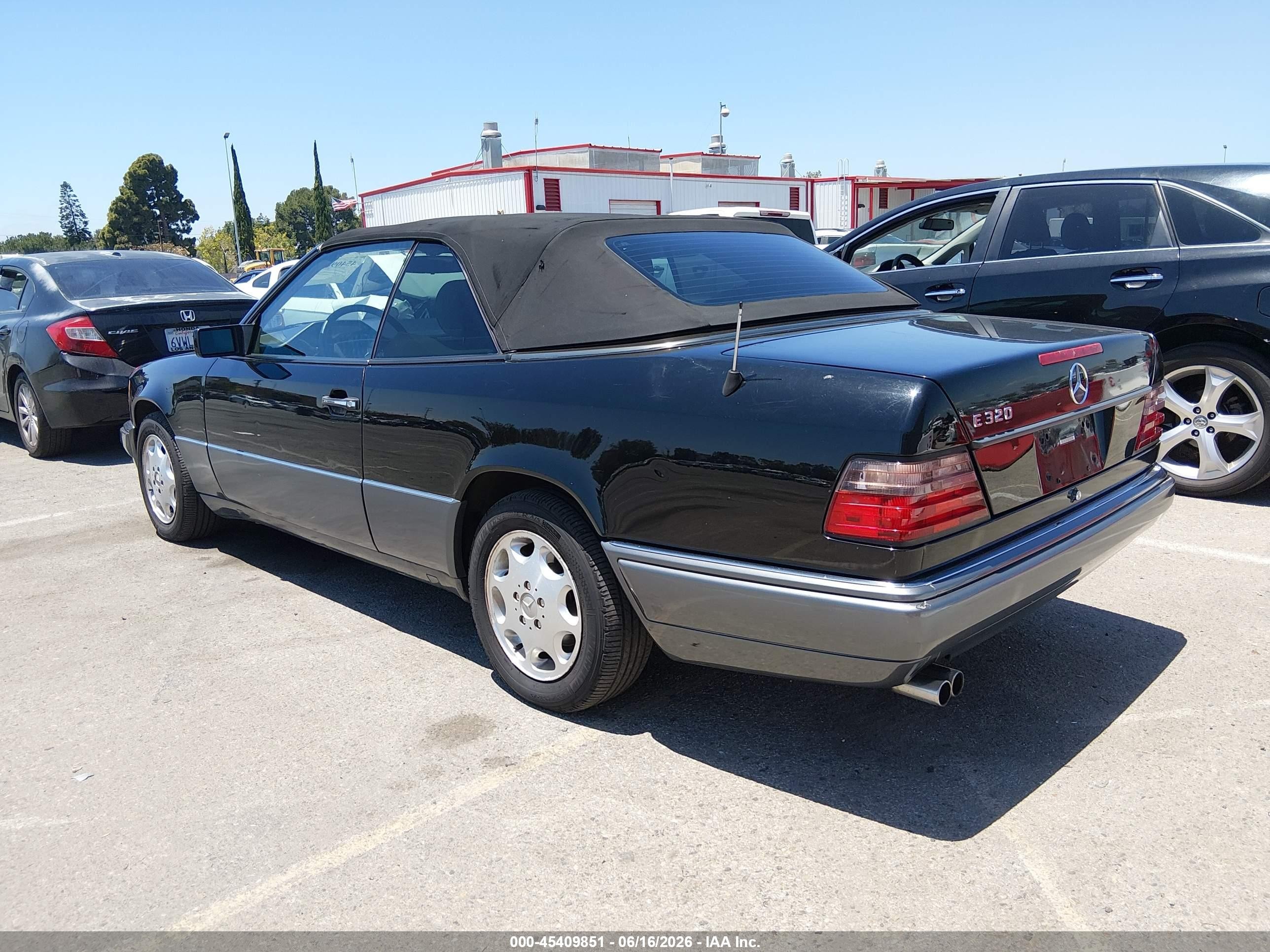 1995 Mercedes-benz E 320 Black vin: WDBEA66EXSC255845