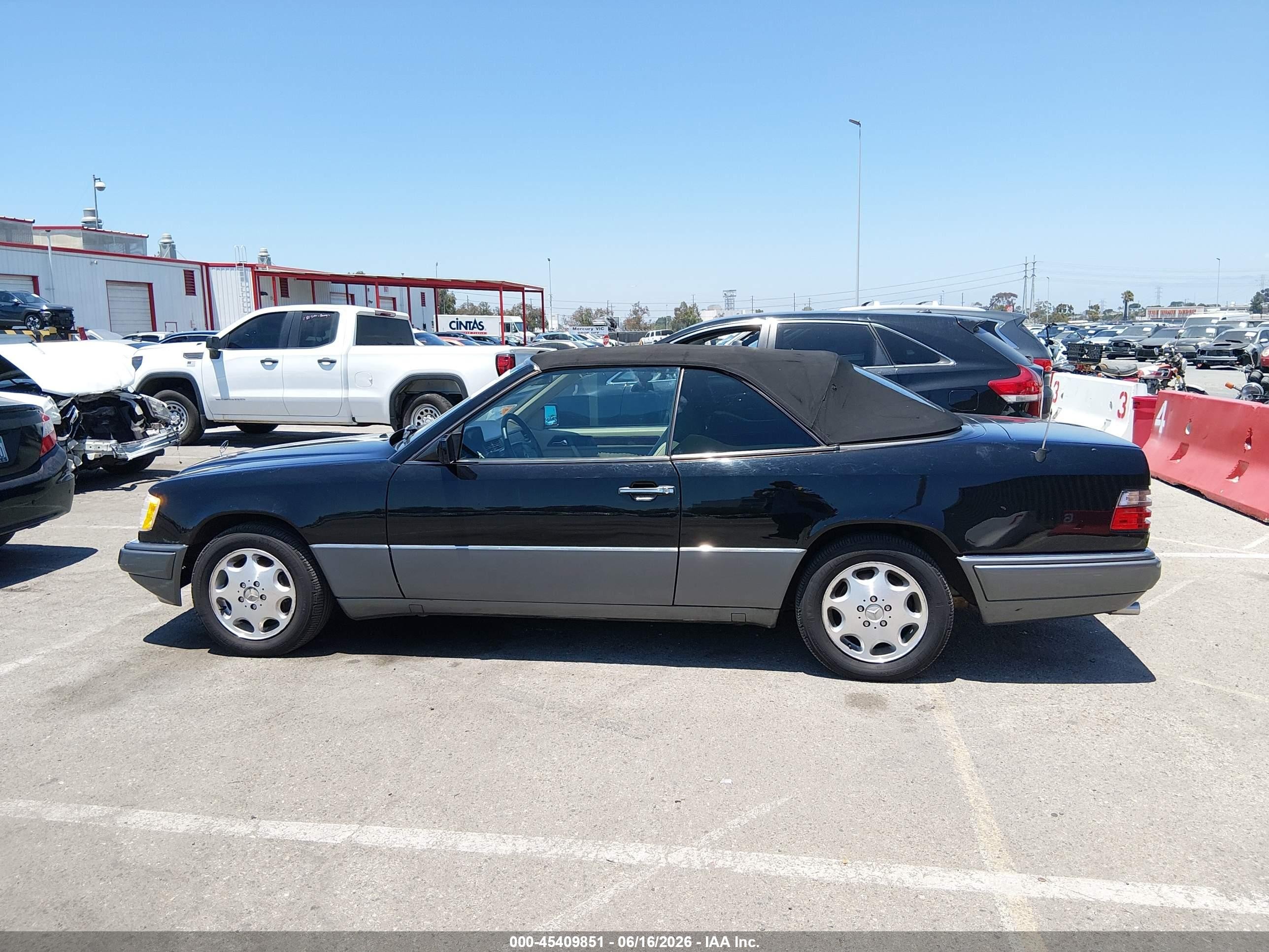1995 Mercedes-benz E 320 Black vin: WDBEA66EXSC255845