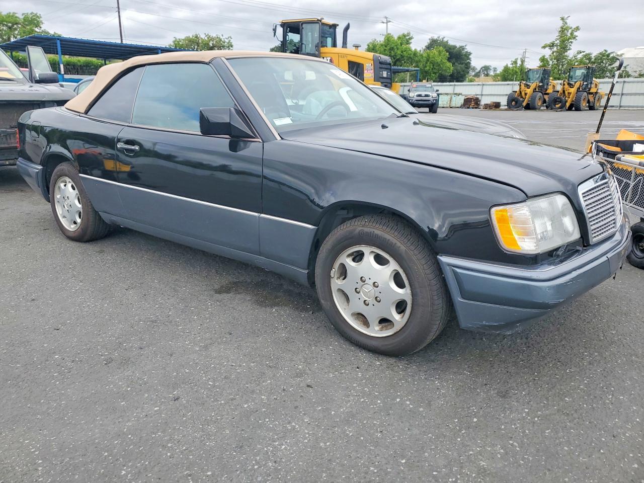 1995 Mercedes-benz E-class 320 Черный vin: WDBEA66EXSC276601