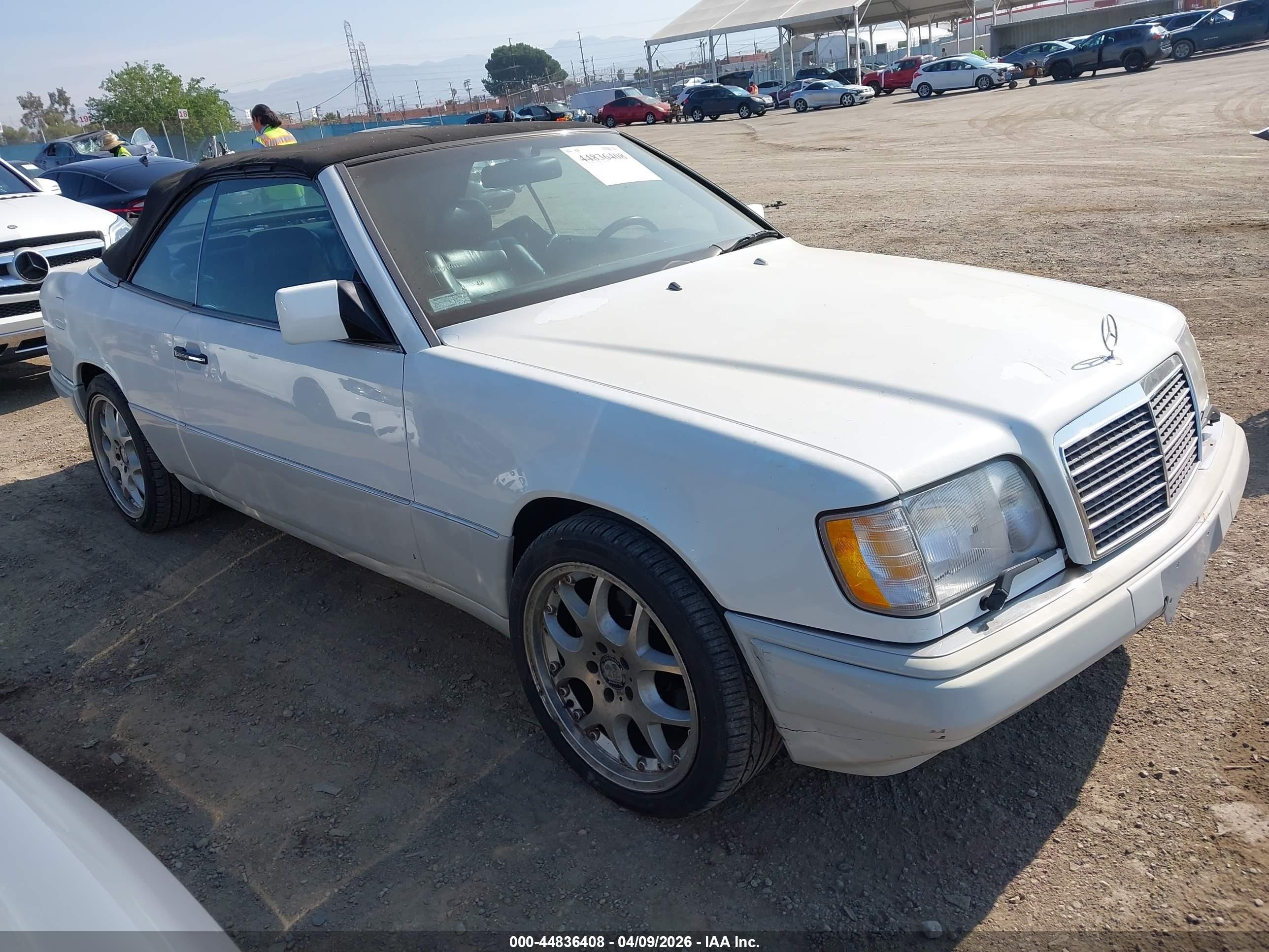 1995 Mercedes-benz E 320 White vin: WDBEA66EXSC281149